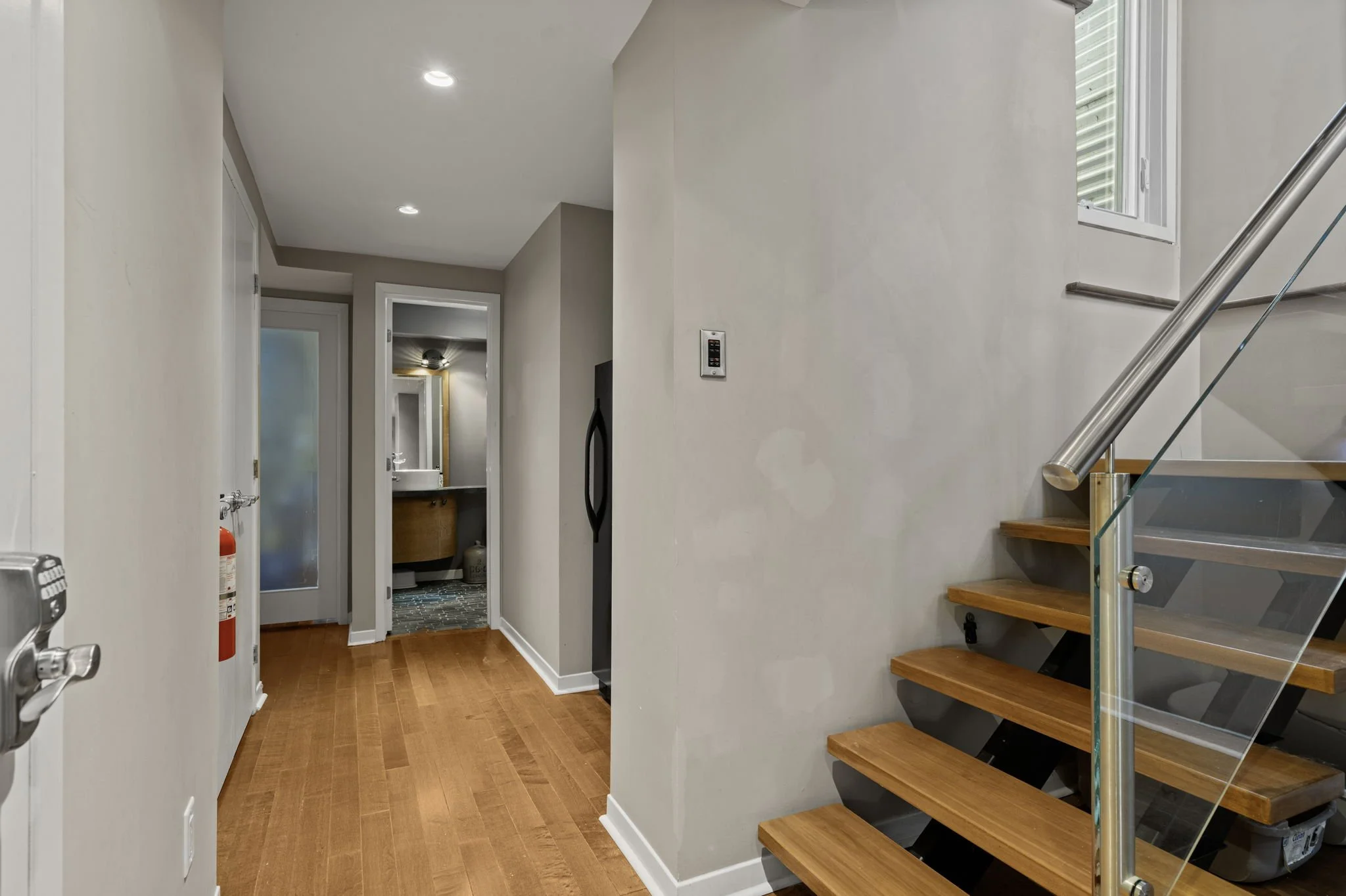 53-web-or-mls-93-gilchrist-ave.jpg