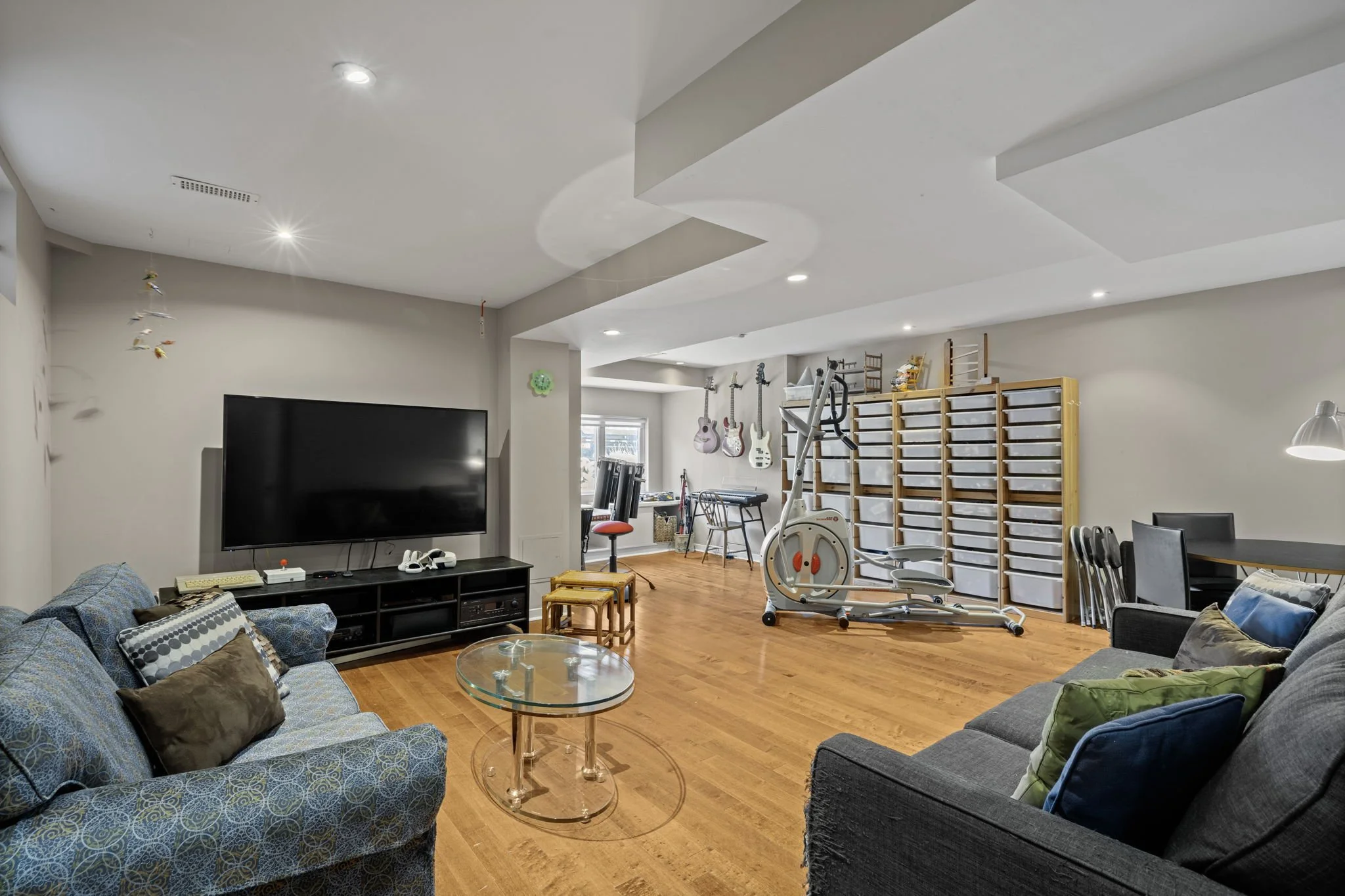48-web-or-mls-93-gilchrist-ave.jpg