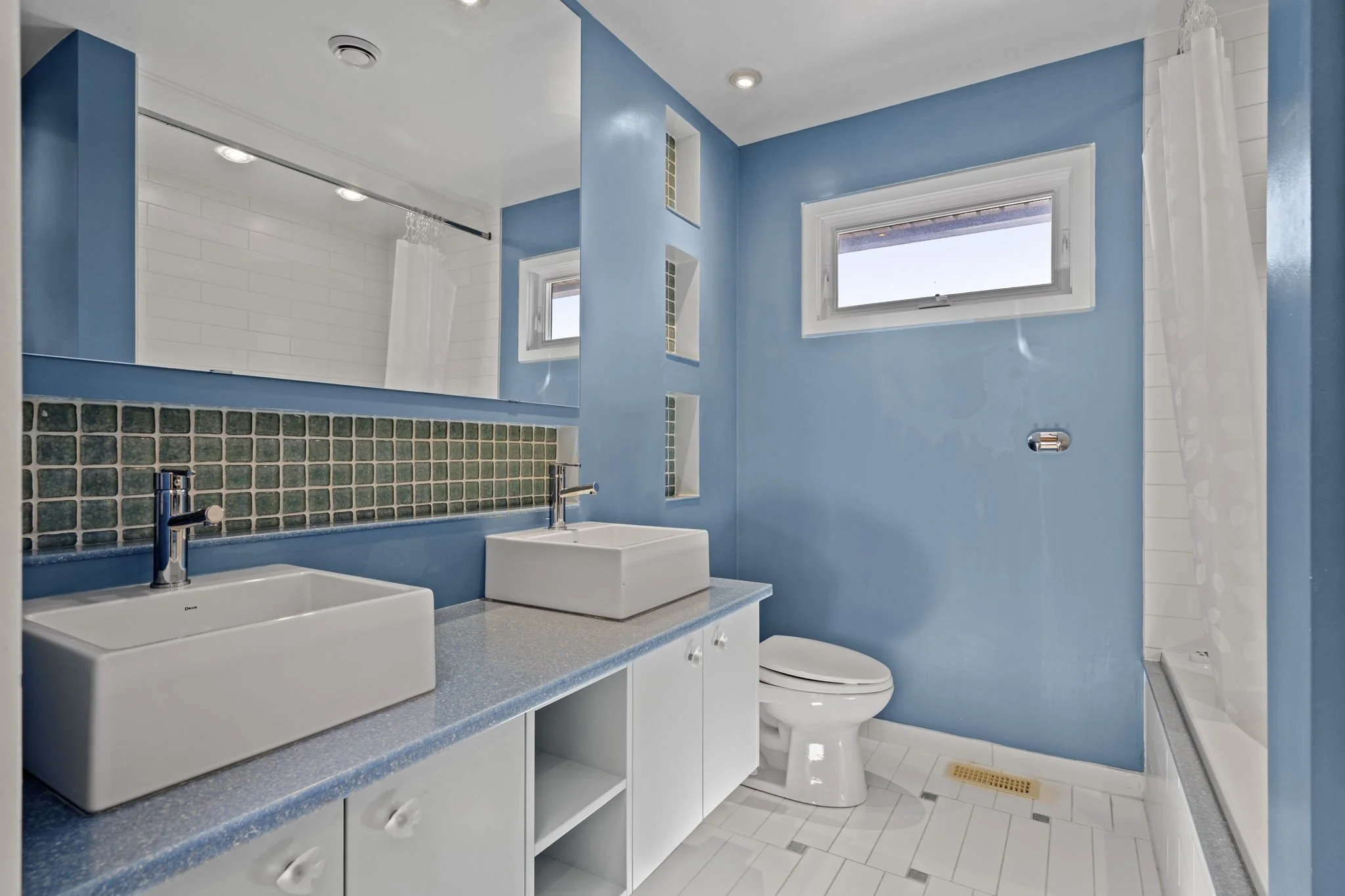 41-web-or-mls-93-gilchrist-ave.jpg
