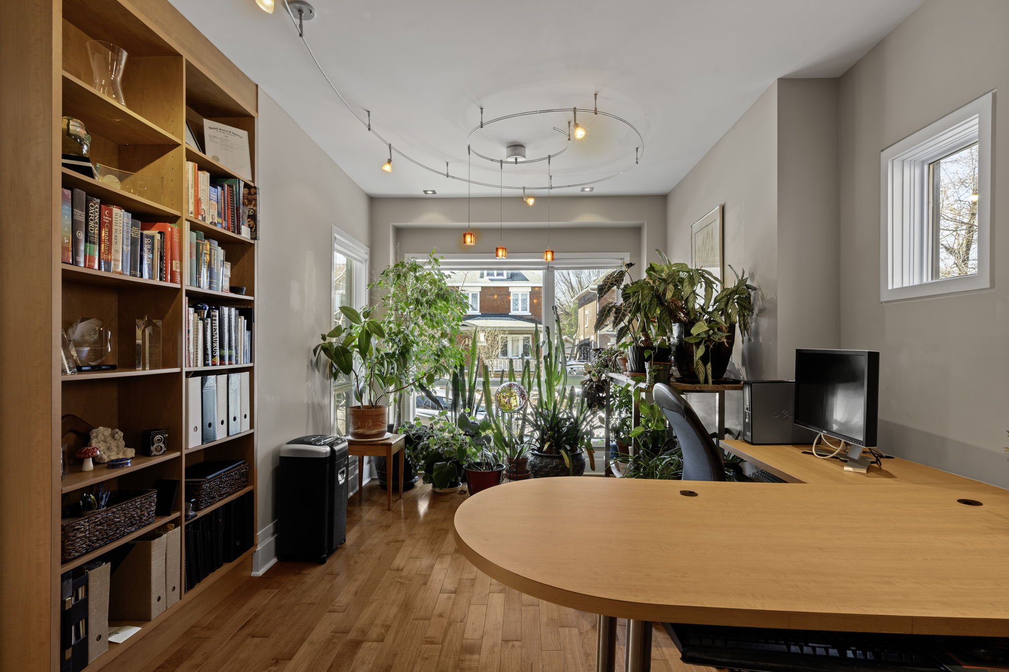 31-web-or-mls-93-gilchrist-ave.jpg