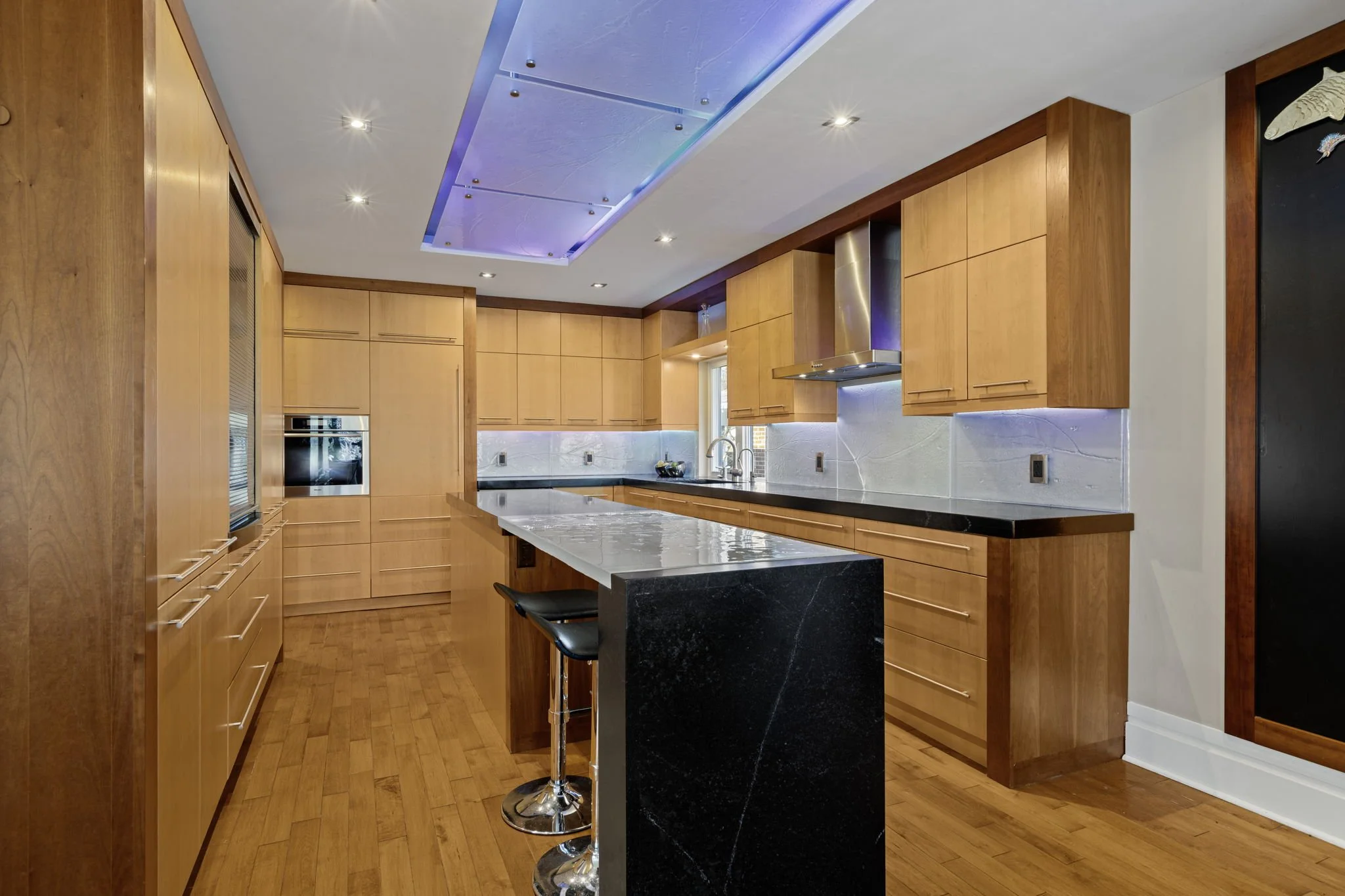22-web-or-mls-93-gilchrist-ave.jpg