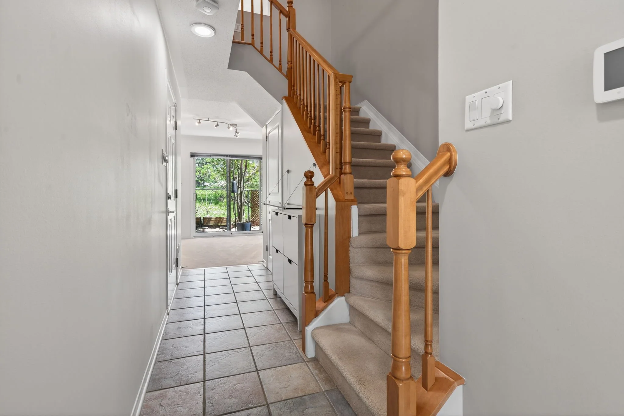 4-web-or-mls-27-briarway-private.jpg