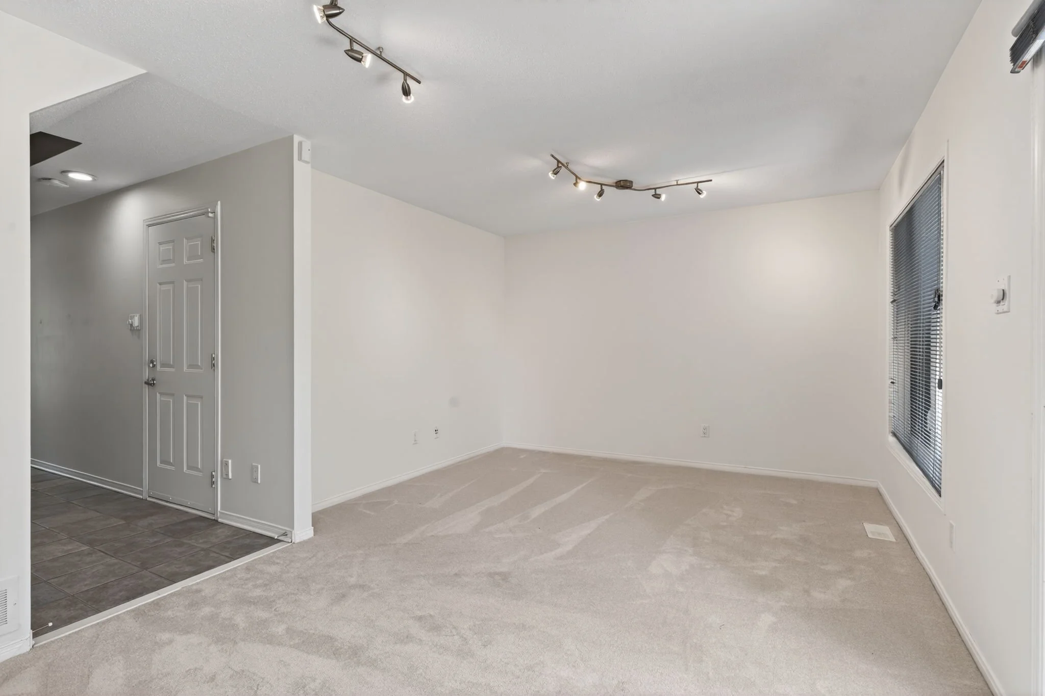 7-web-or-mls-27-briarway-private.jpg