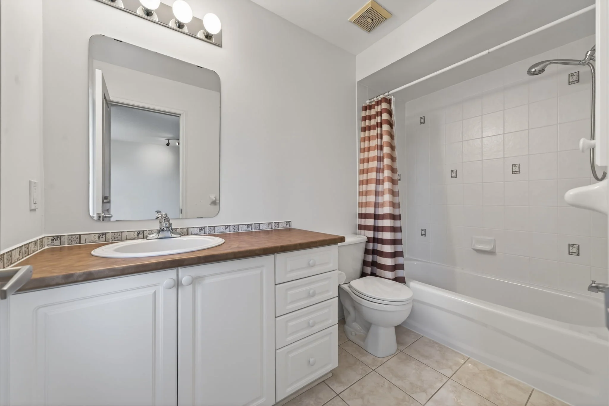 32-web-or-mls-27-briarway-private.jpg