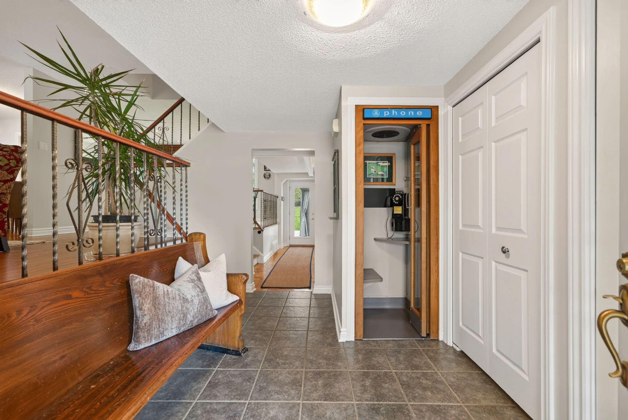 6-web-or-mls-19-woodhill-crescent.jpg
