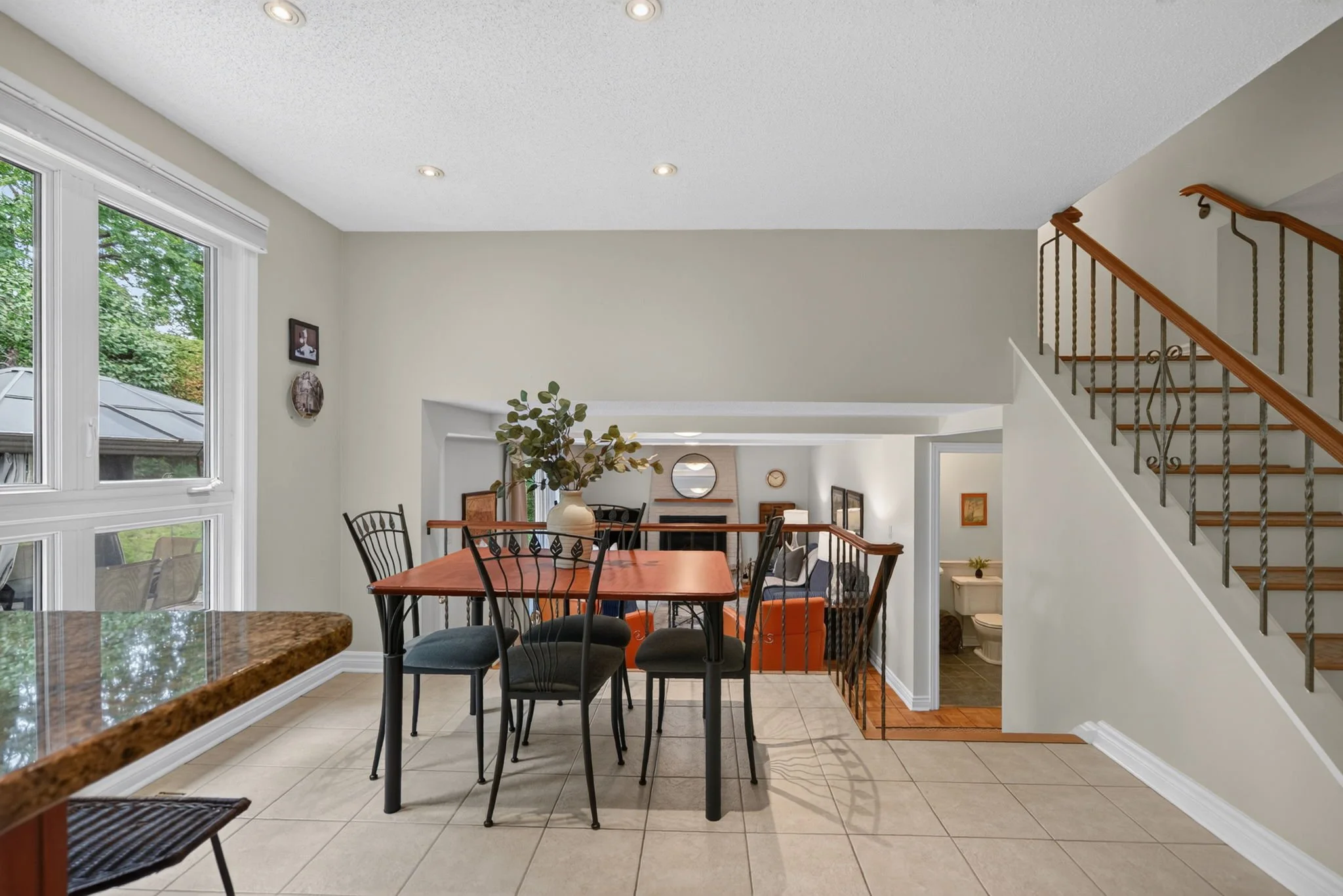 19-web-or-mls-19-woodhill-crescent.jpg