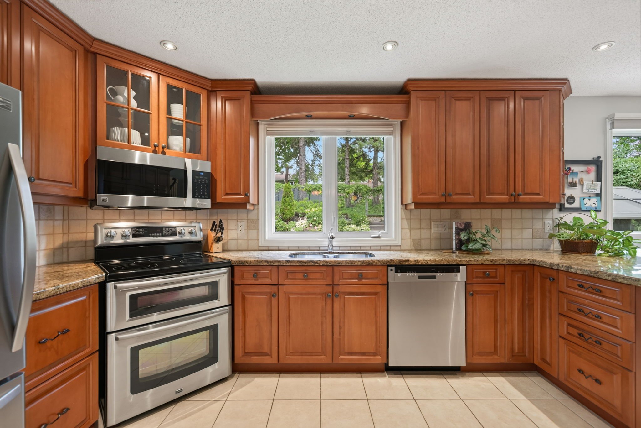 15-web-or-mls-19-woodhill-crescent.jpg