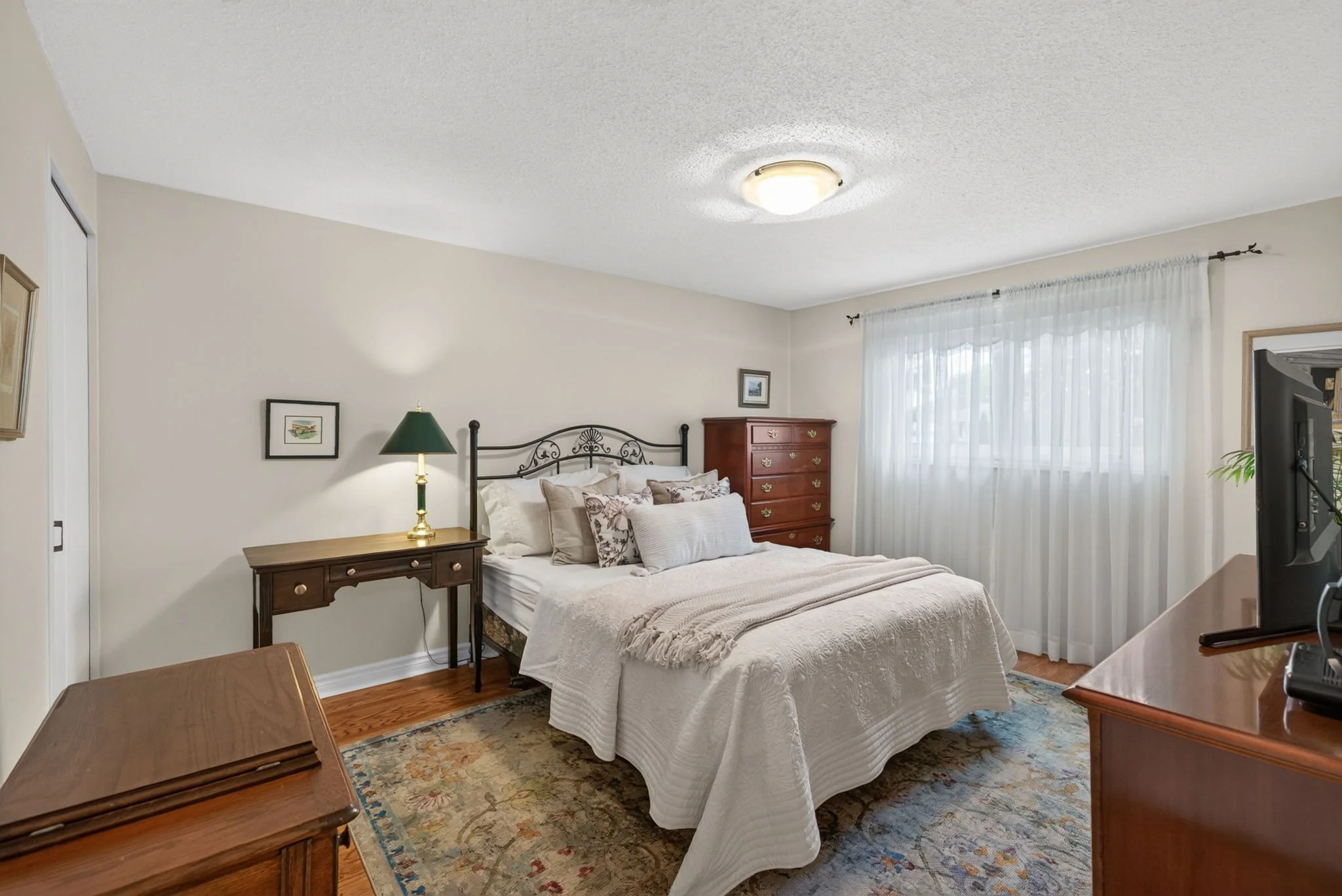 29-web-or-mls-19-woodhill-crescent.jpg