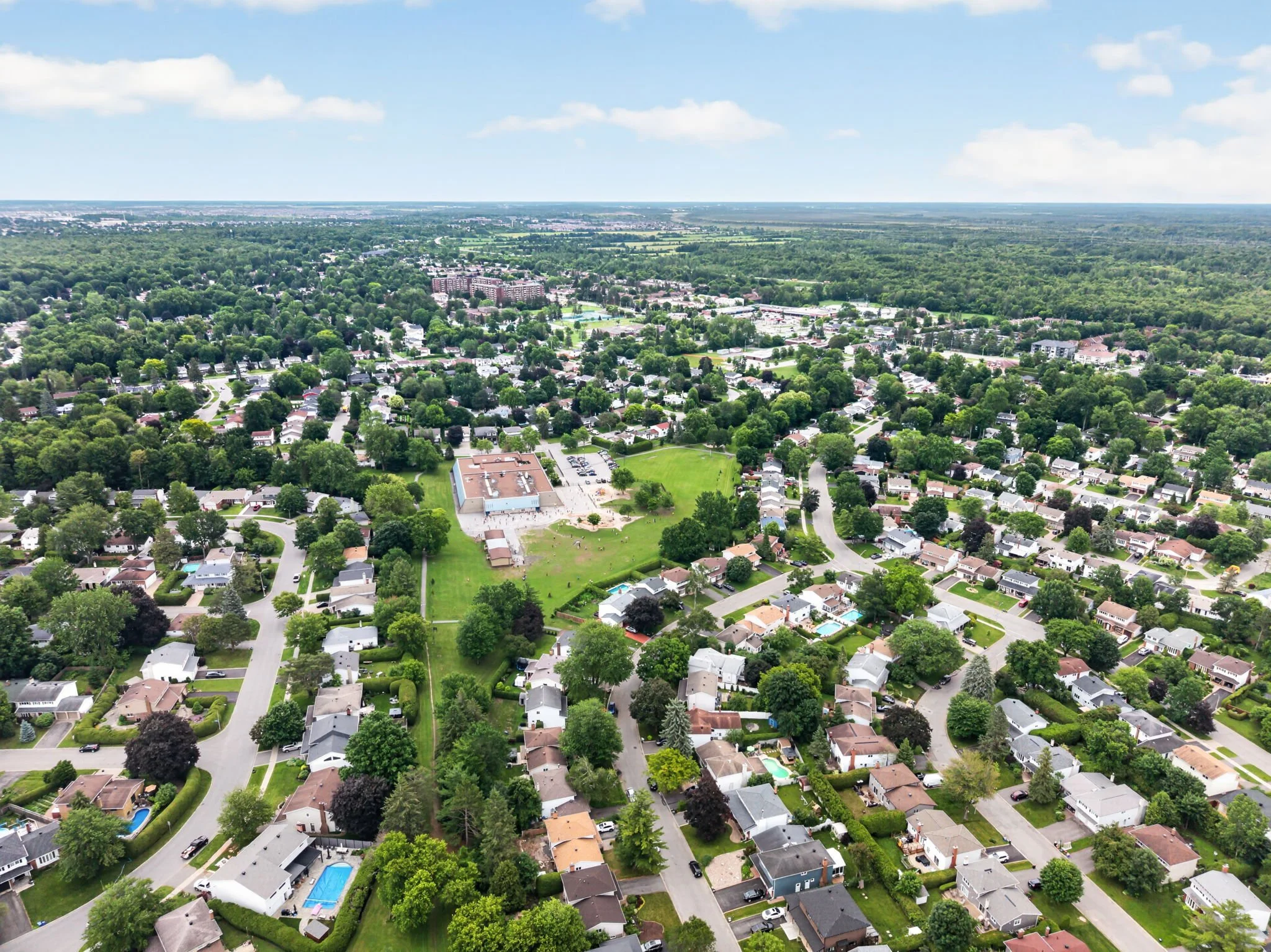 54-web-or-mls-19-woodhill-crescent.jpg