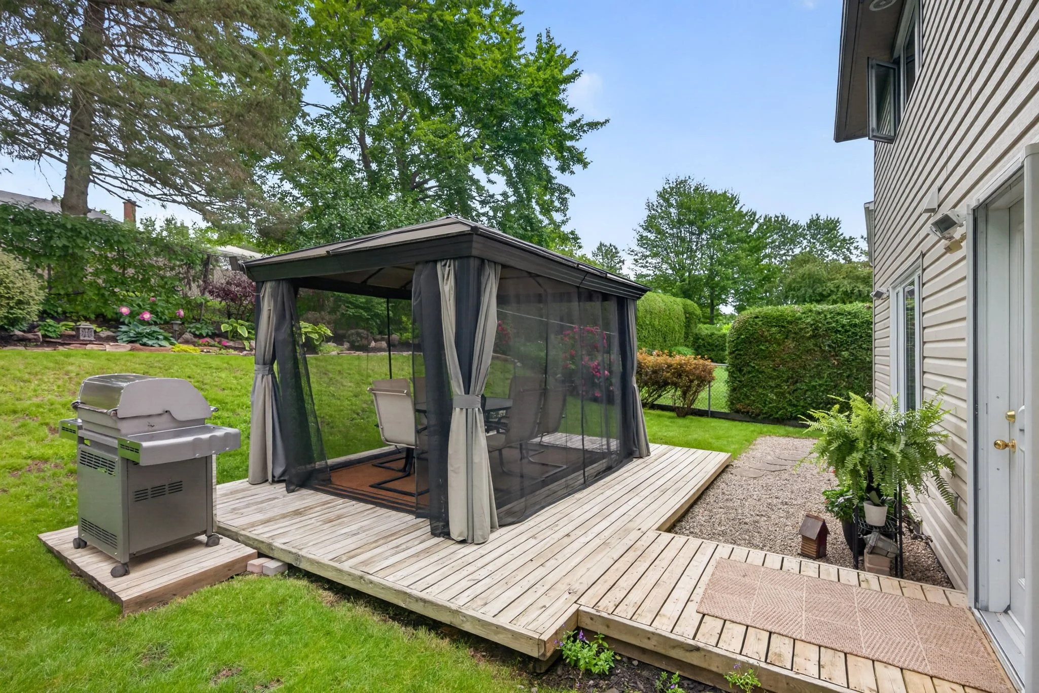 43-web-or-mls-19-woodhill-crescent.jpg