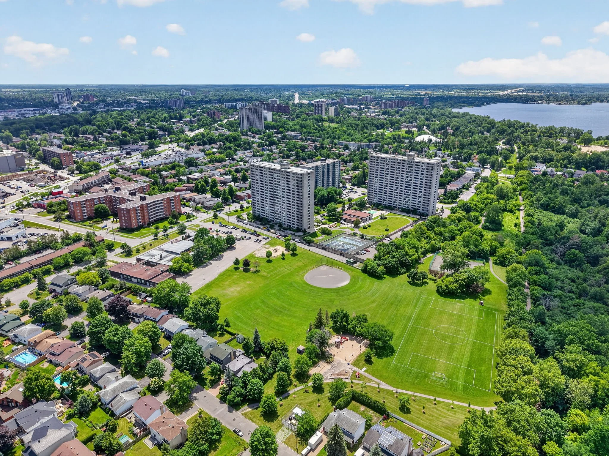 8-web-or-mls-2625-regina-st-1102.jpg
