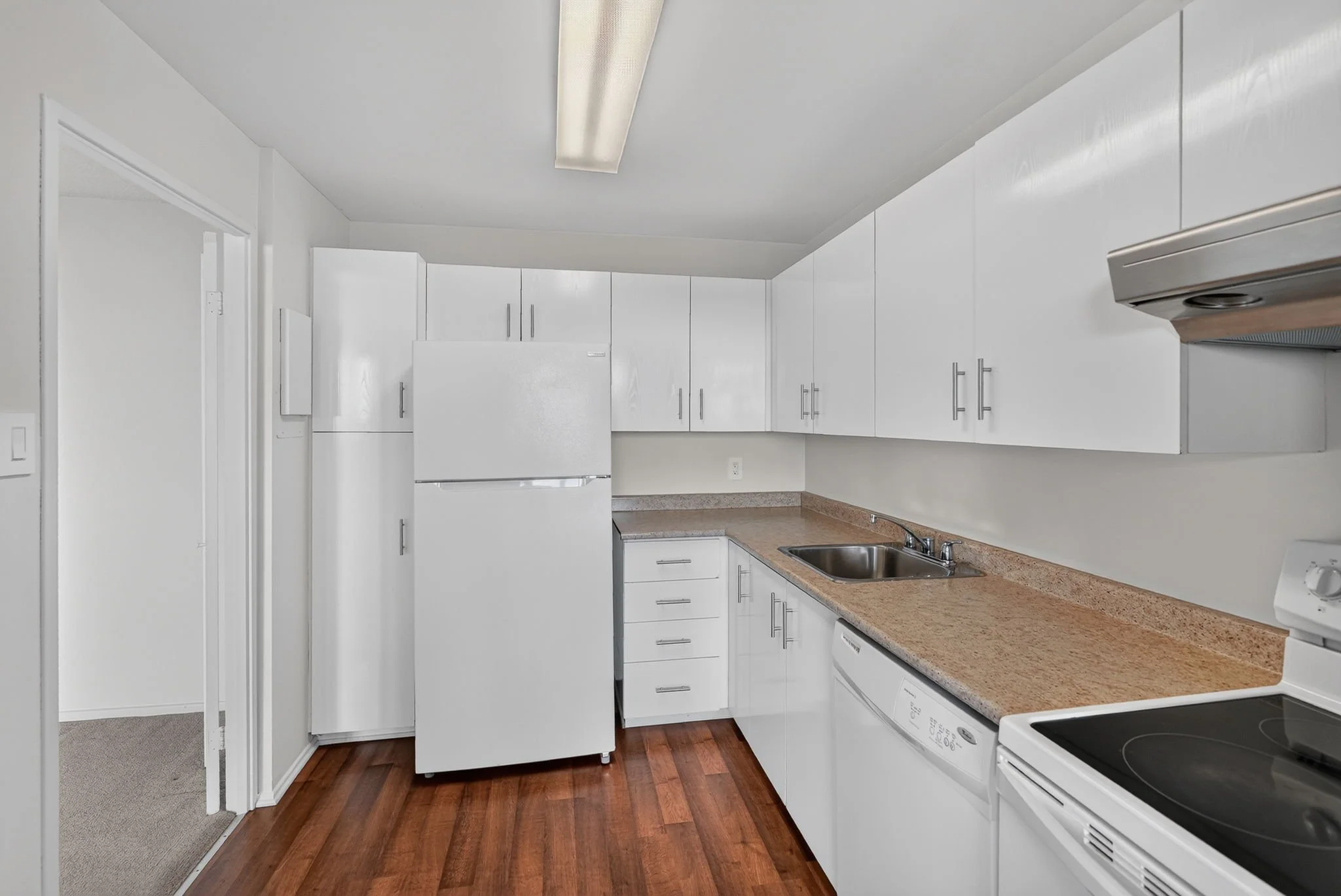 26-web-or-mls-2625-regina-st-1102.jpg
