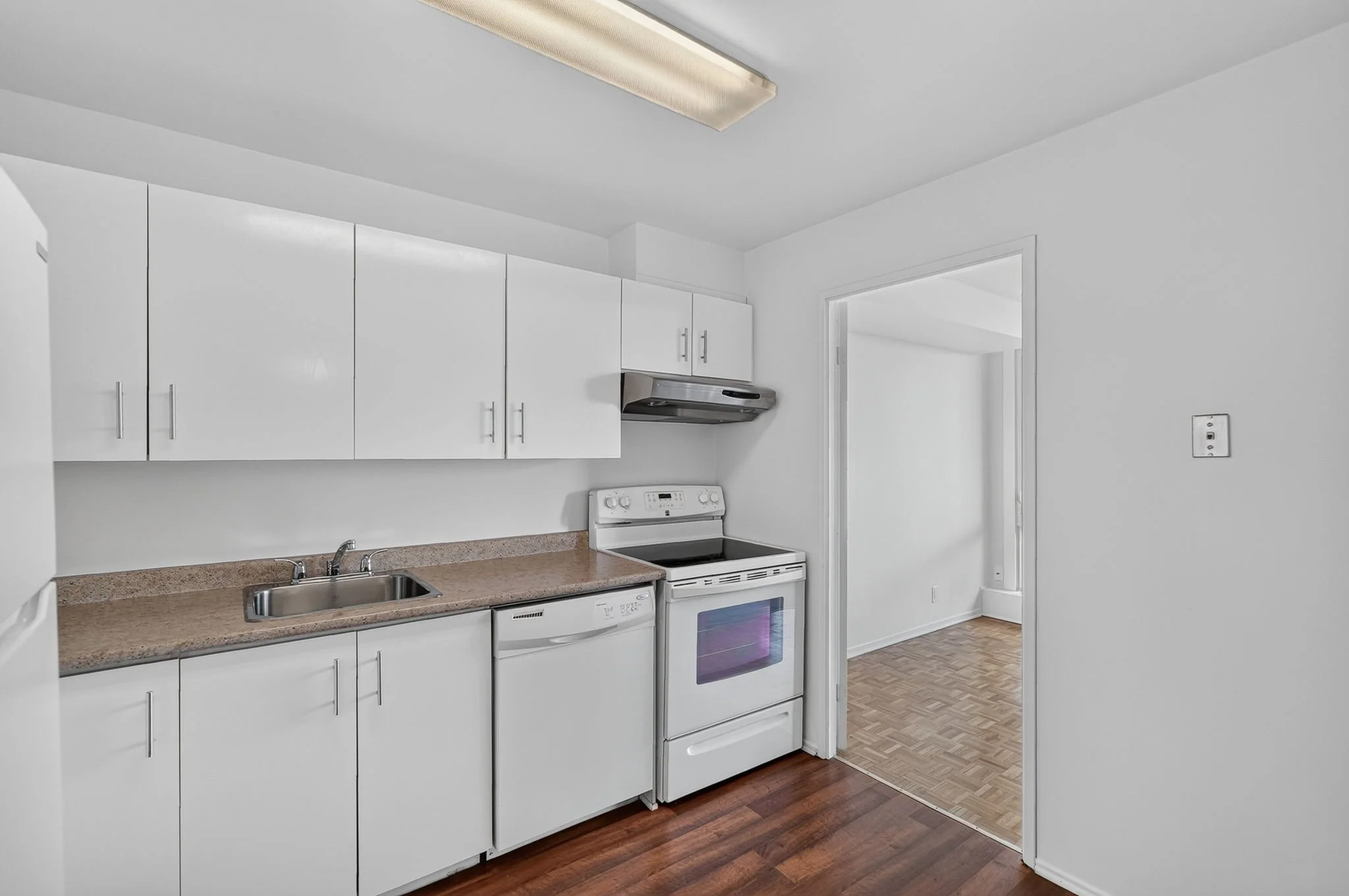 25-web-or-mls-2625-regina-st-1102.jpg