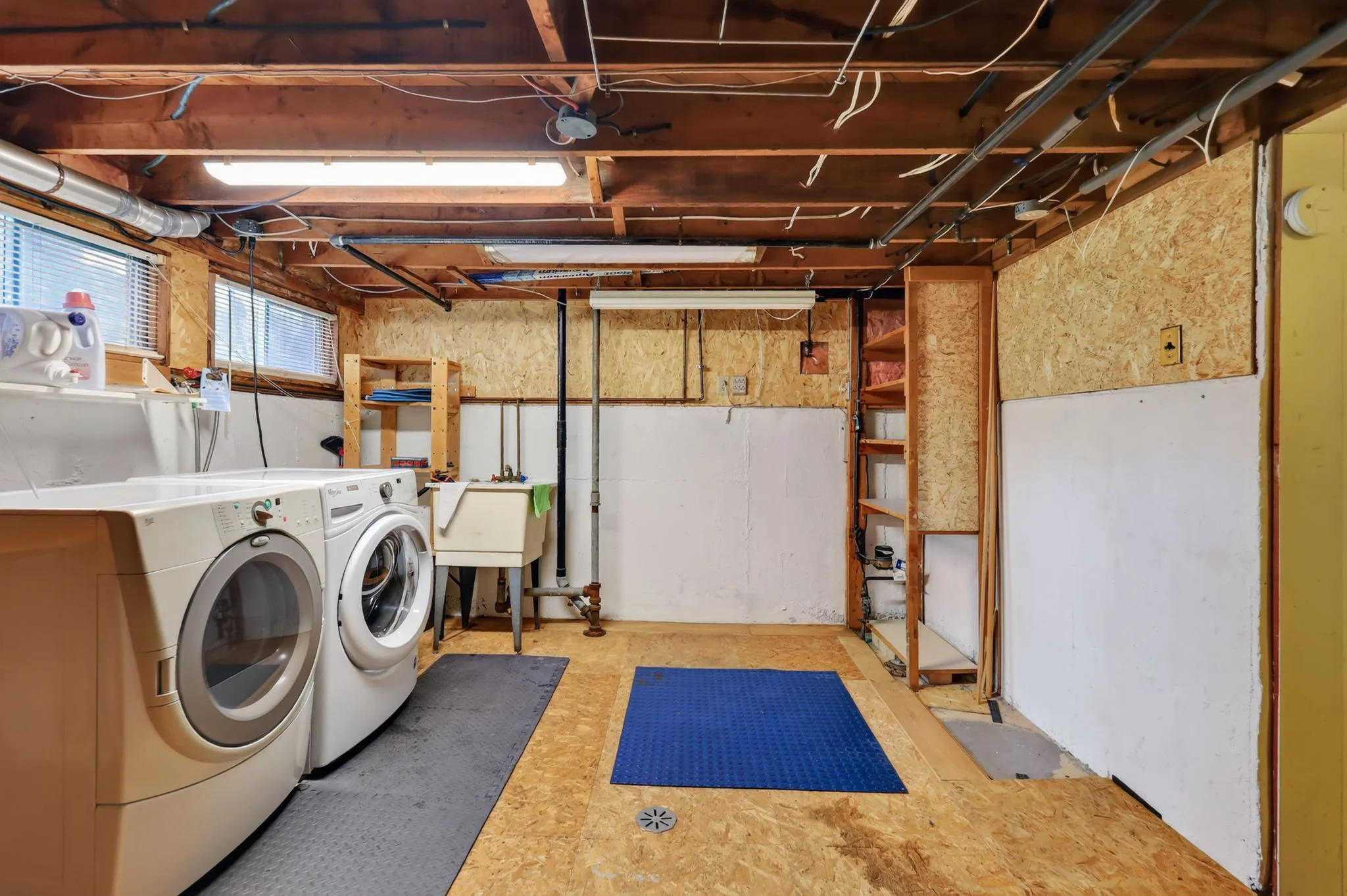40-web-or-mls-1228-henry-farm-dr.jpg