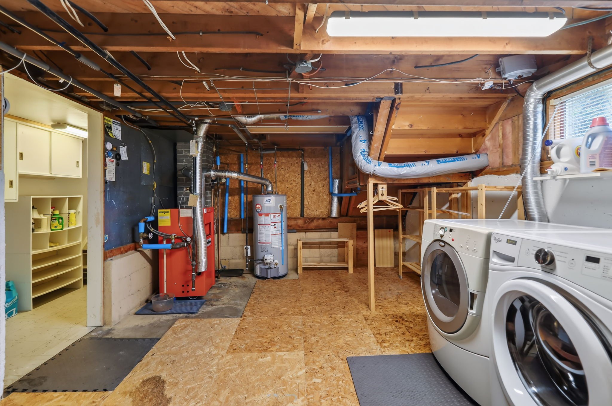 39-web-or-mls-1228-henry-farm-dr.jpg