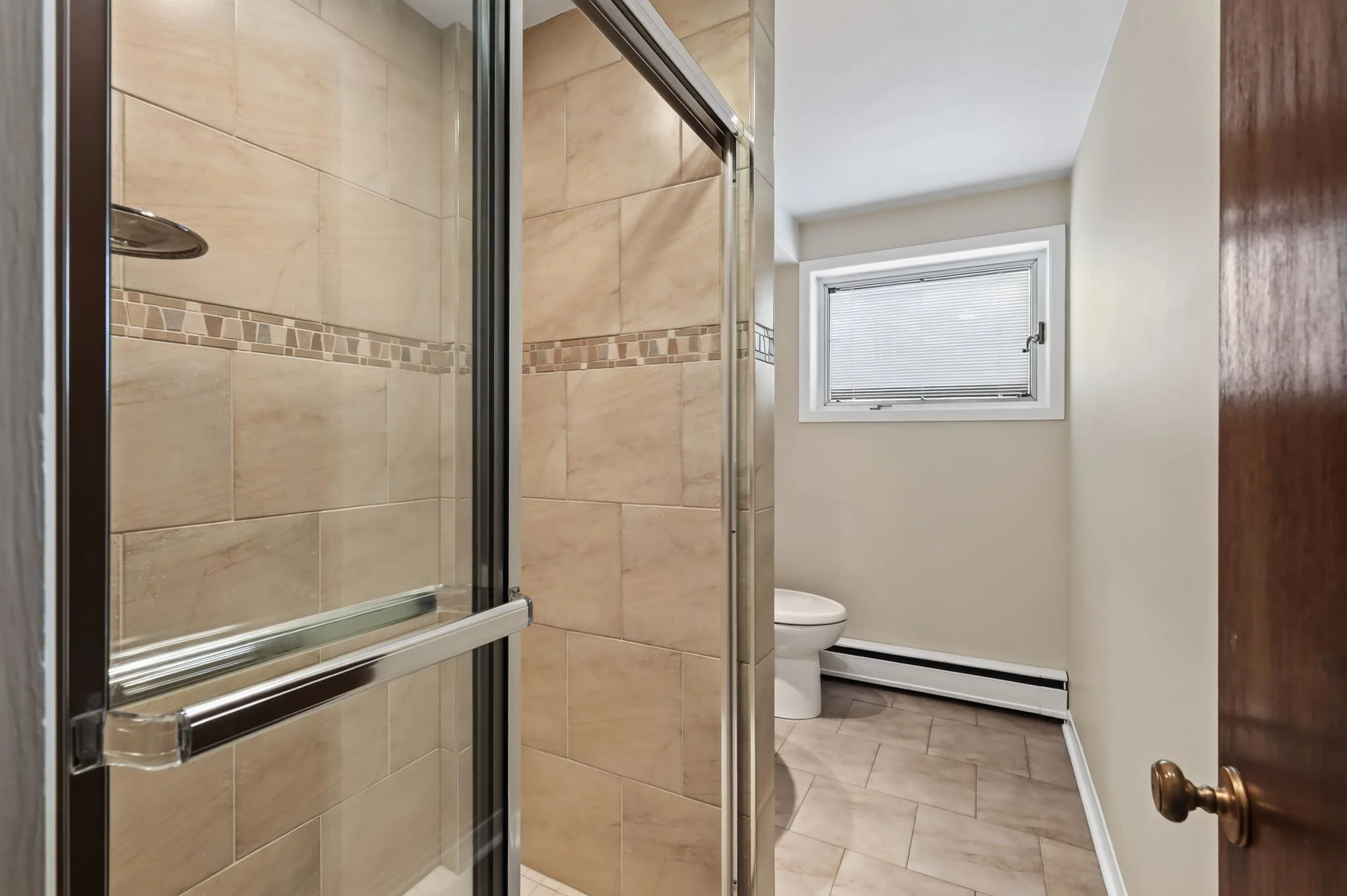 36-web-or-mls-1228-henry-farm-dr.jpg