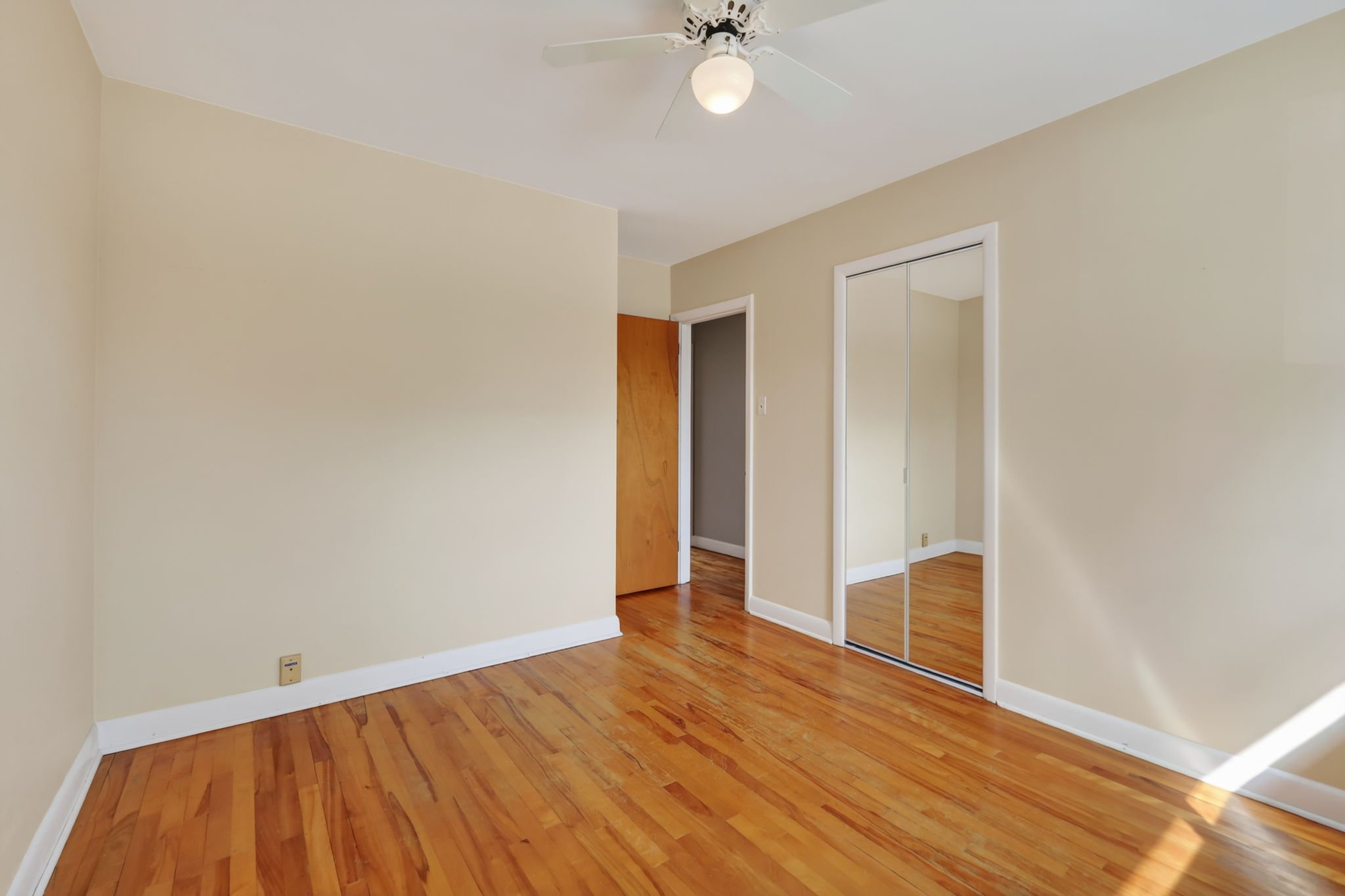 34-web-or-mls-1228-henry-farm-dr.jpg