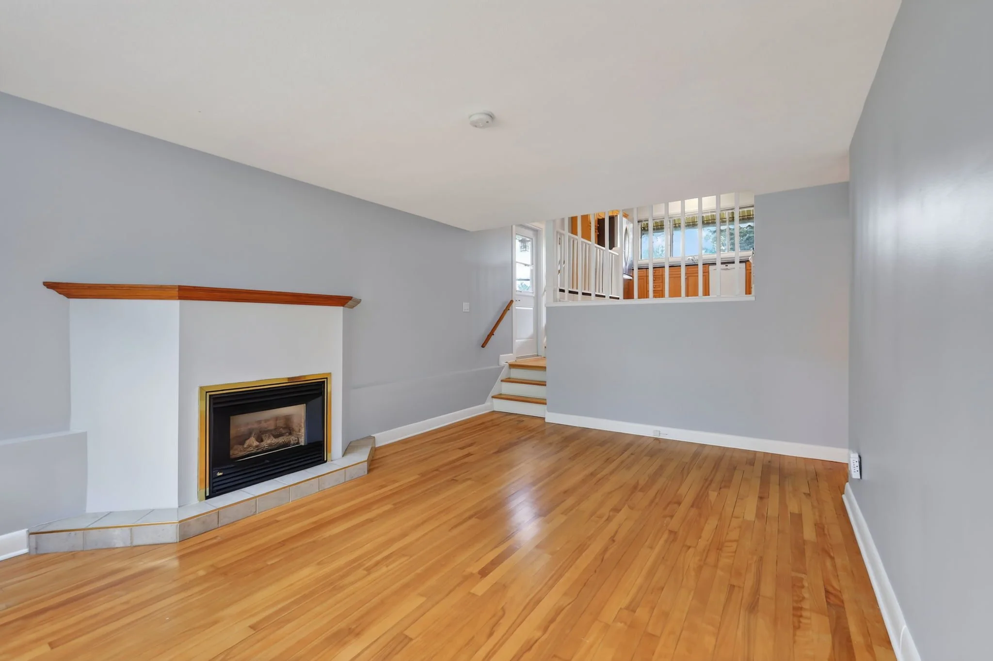 17-web-or-mls-1228-henry-farm-dr.jpg