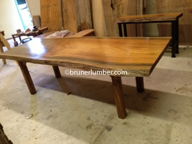 Table 004.jpg