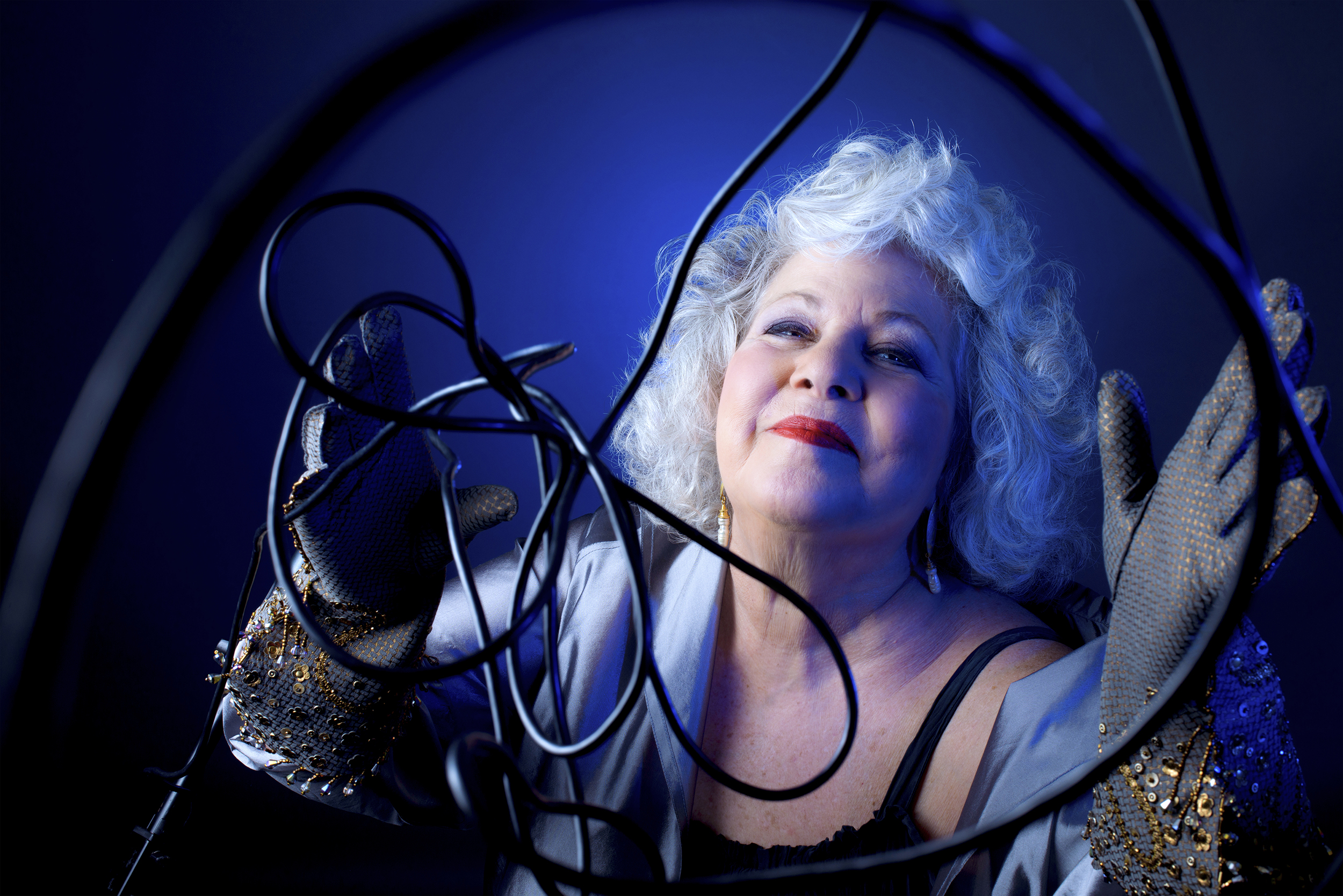  Singer Judy Chamberlain moved to North Texas in 2011 and thereafter entertained thousands in Dallas, TX with her velveteen renditions of jazz standards.  Dallas’ Balcony Club owner, Tommy Stanco, credited Chamberlain with keeping his ailing club ali