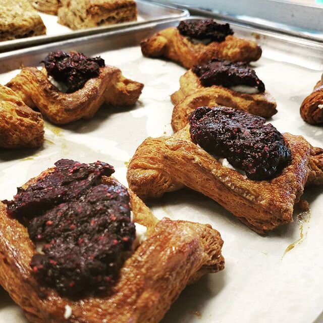 Lemon, Foraged Mulberry, and @goatsbeard_farm Chevre Danishes.
.
Don't call, cause they're already gone.
.
Sorry...not sorry.
.
This has been your morning tease..