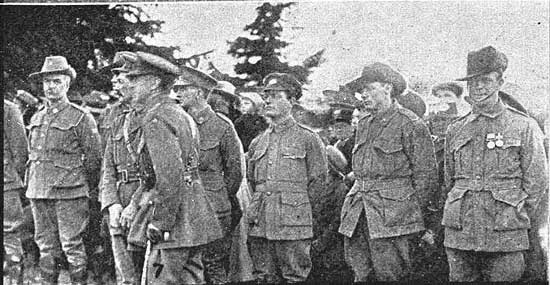   Guard of Honour. &nbsp; [Tasmanian Mail 8th August 1918 p17] 