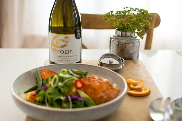 Tohu-Sauvignon-Blanc-Salmon-5440+(1).jpg