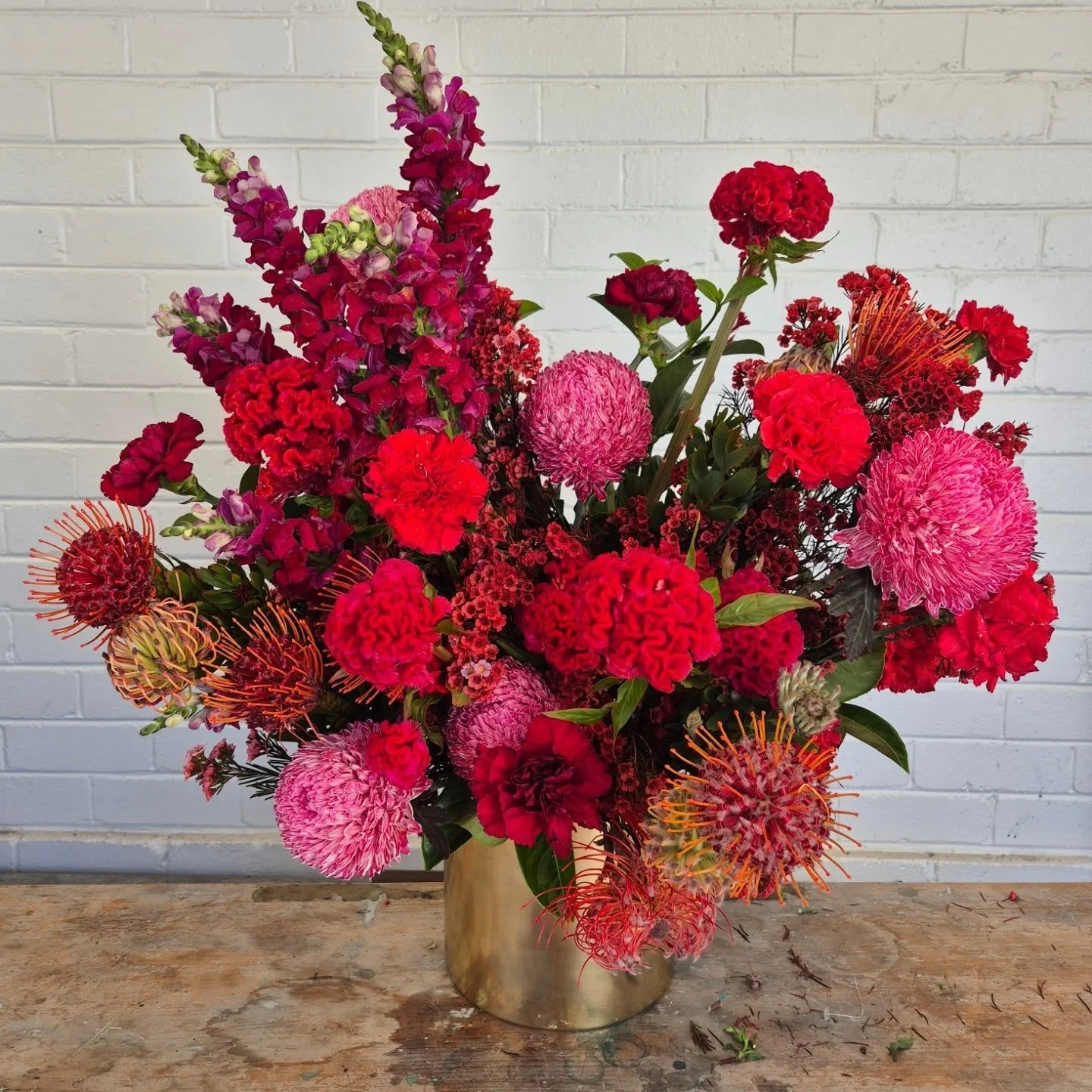 Red Delicious🍎
One of our statement big beauties from last week.
Lots of flowering, not much we can share. But if your after some bright Christmas Cheer we are flowering for one more week! Pre Order's only🍬 DM
www.darlingevents.com.au 
hello@darlin