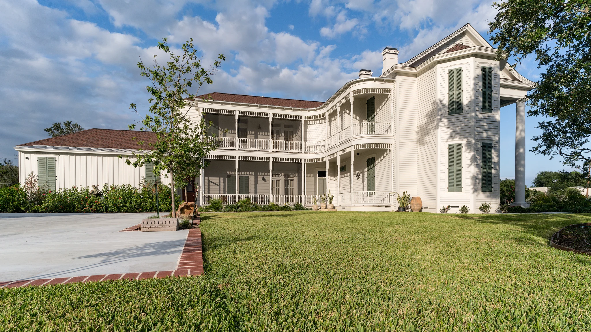 20171027-Cuero Historic Residence-web-size-18.jpg