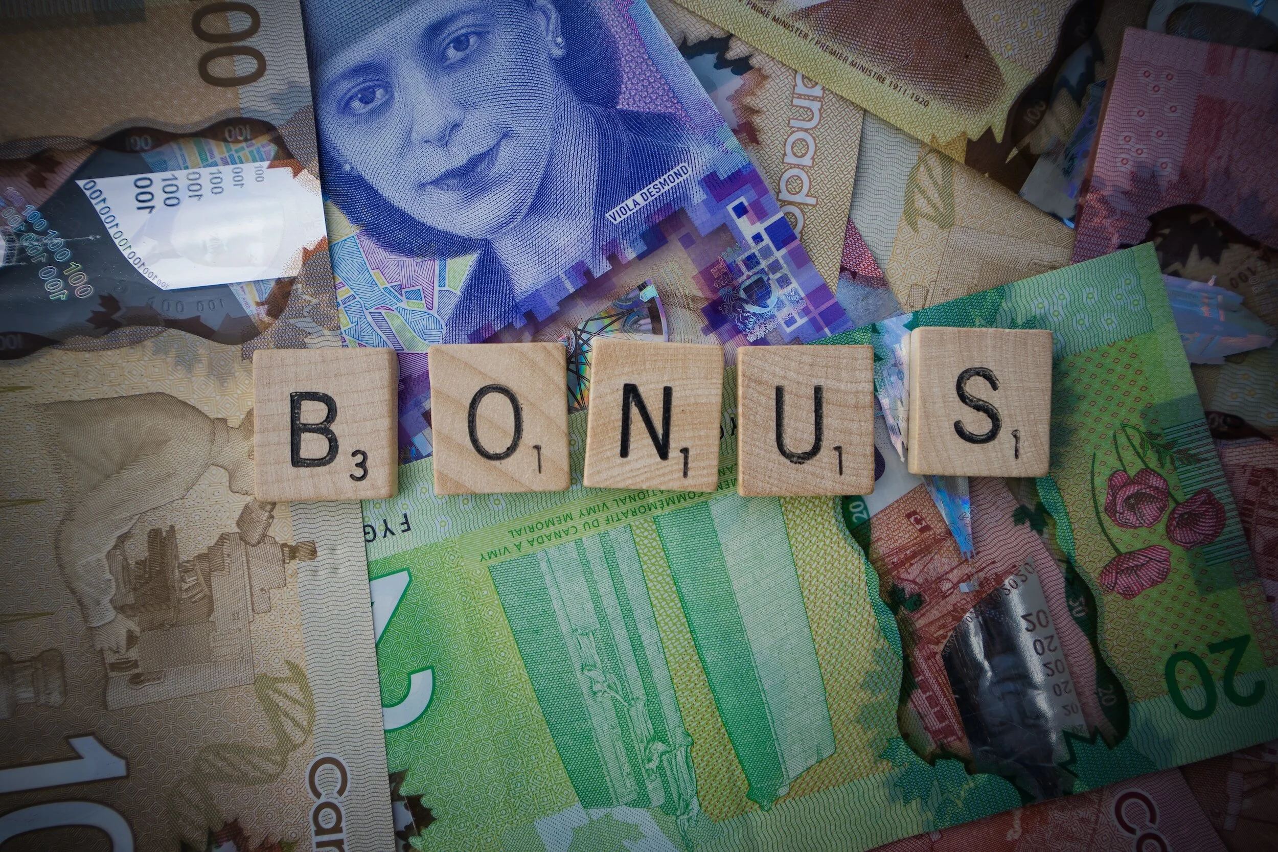  Holiday Bonuses and Tax Implications: 
