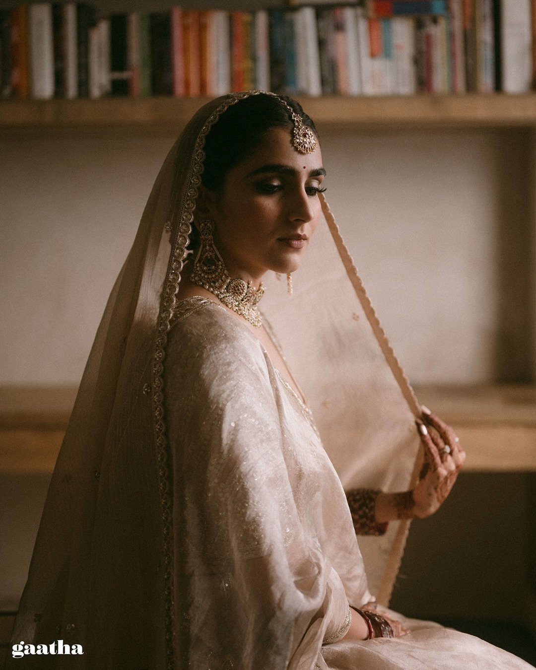 Shruti and Rahul&rsquo;s sacred union was woven in timeless tradition and heartfelt rituals by @om.dhumatkar ji. The serene beauty of their wedding day reflected the purity of love and devotion they share. Every mantra chanted, every flower offered, 