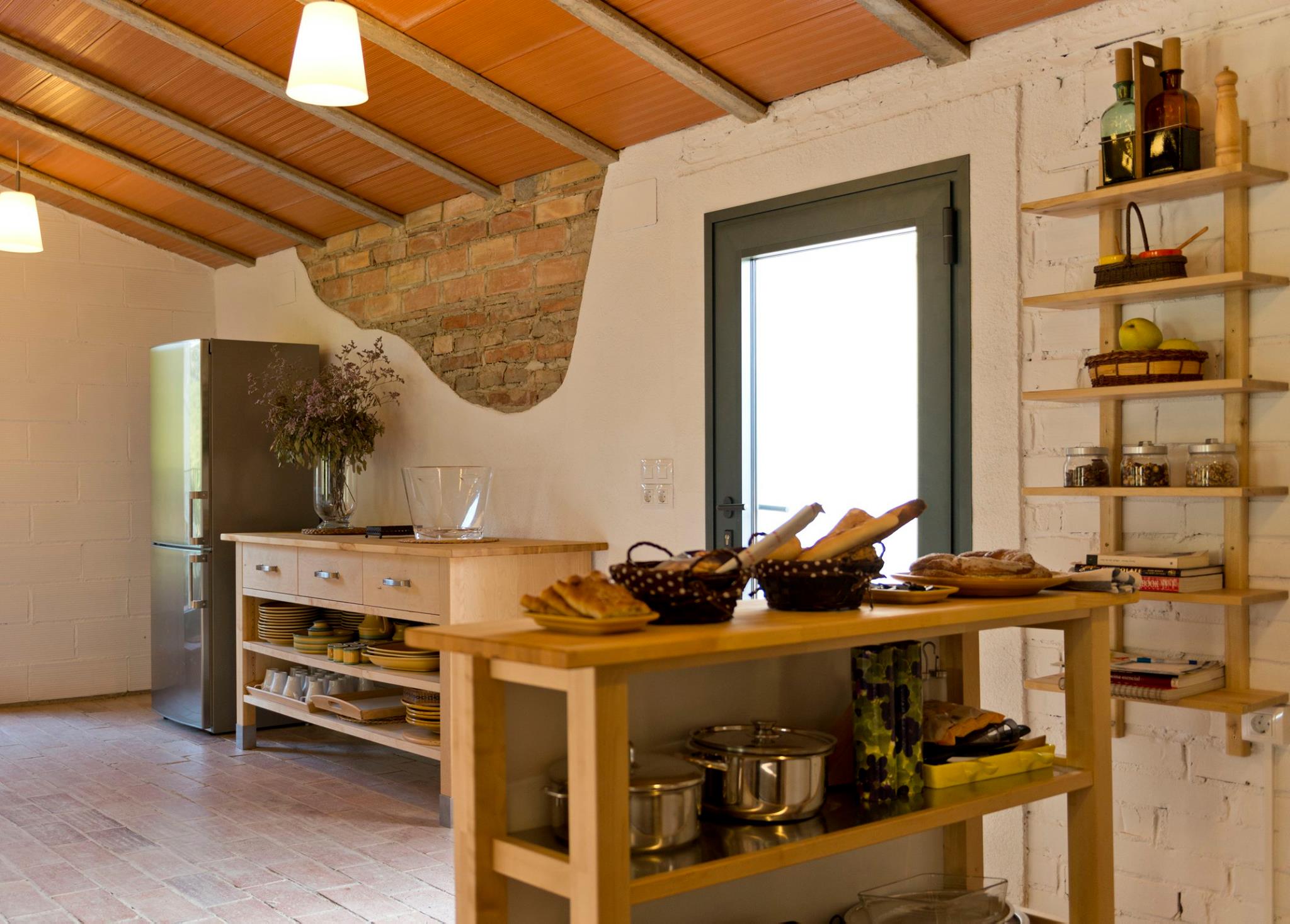 Rustic kitchen fully stocked and equipped