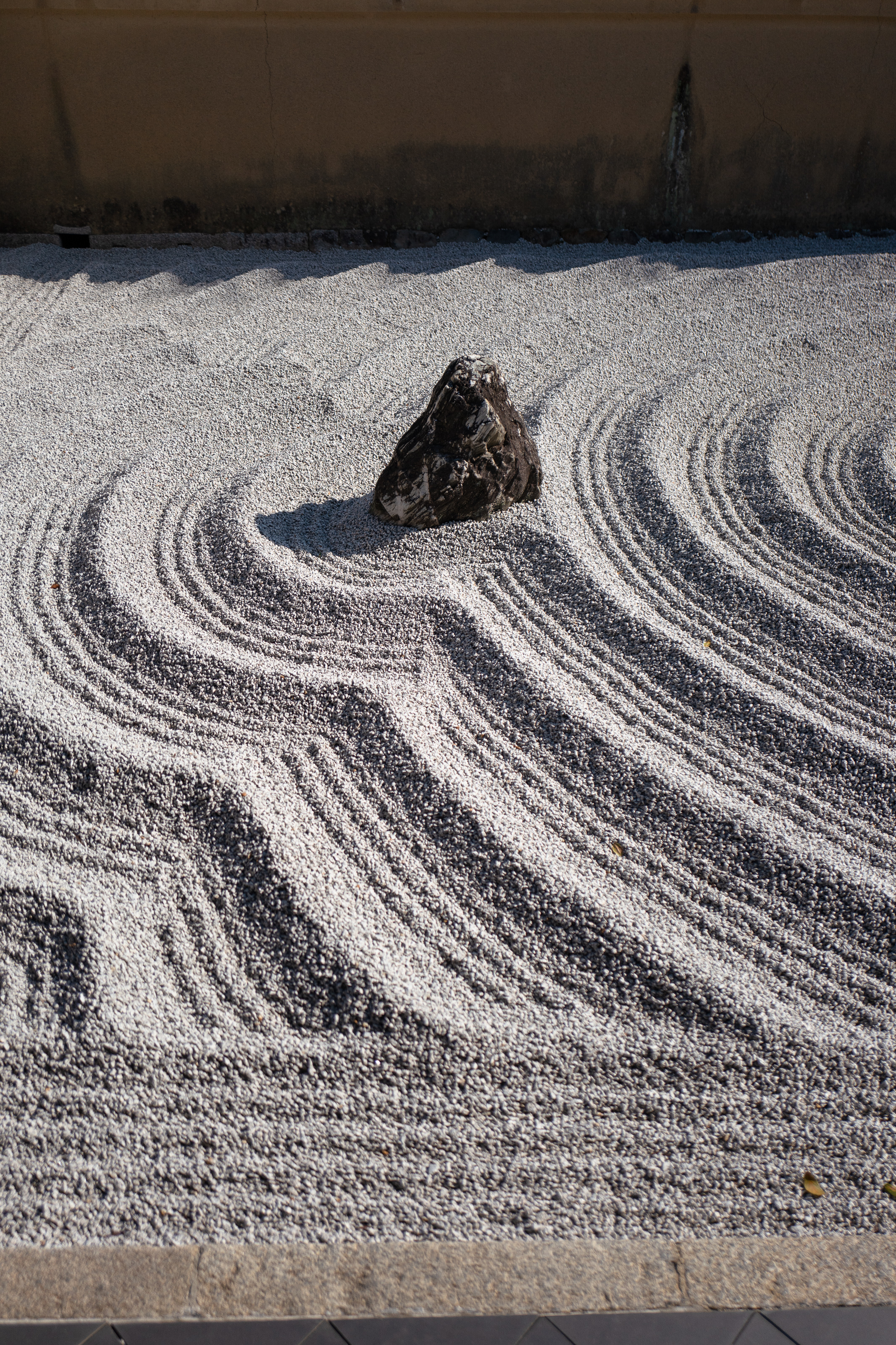 Waves in Shigemori’s garden at Zuiho-in