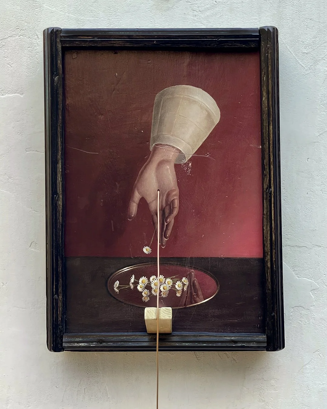 Virgilio Rospigliosi, frammento di marmo (Determinazione ontologica), 1991-2025. cm 120x48x30, acrilico su tavola, legno, marmo ,filo elettrico, 4.jpg