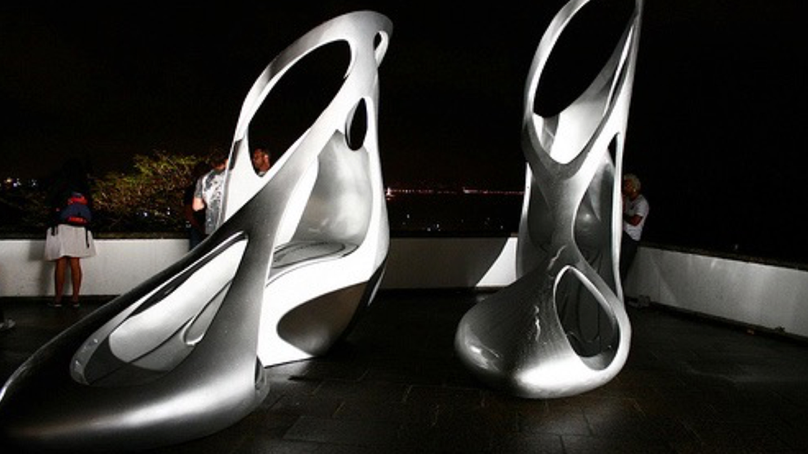 Imagens_site_darwin_Melissa+Zaha_Hadid_0003_Layer 2.jpg