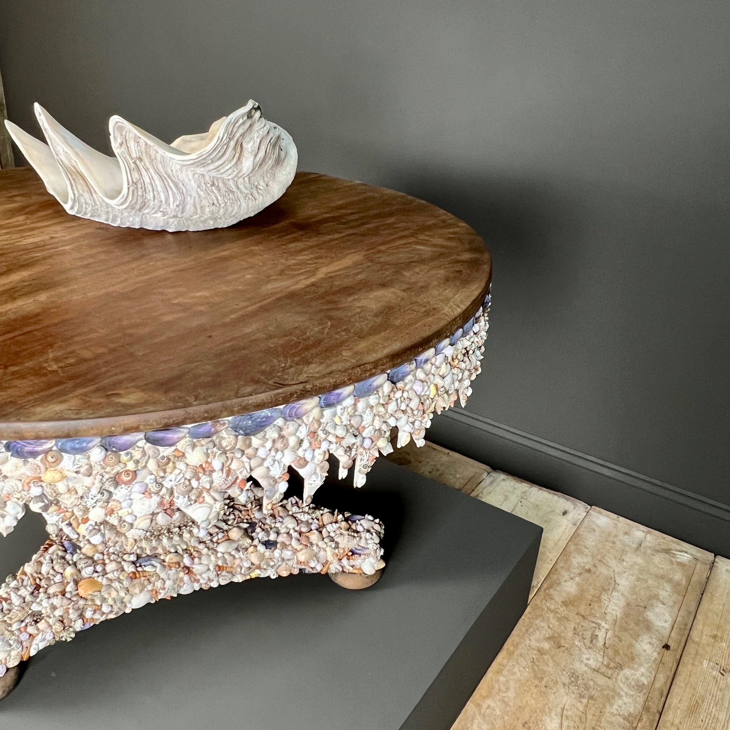 Large 19th Century Tilt Top Centre Table encrusted with sea shells