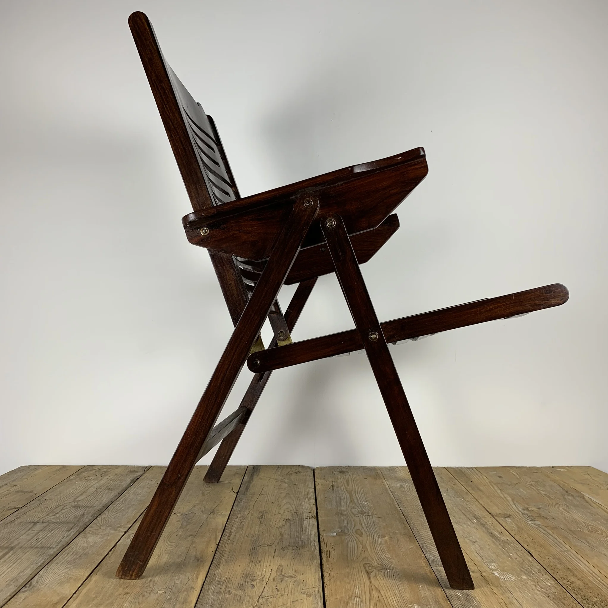 rex folding chair