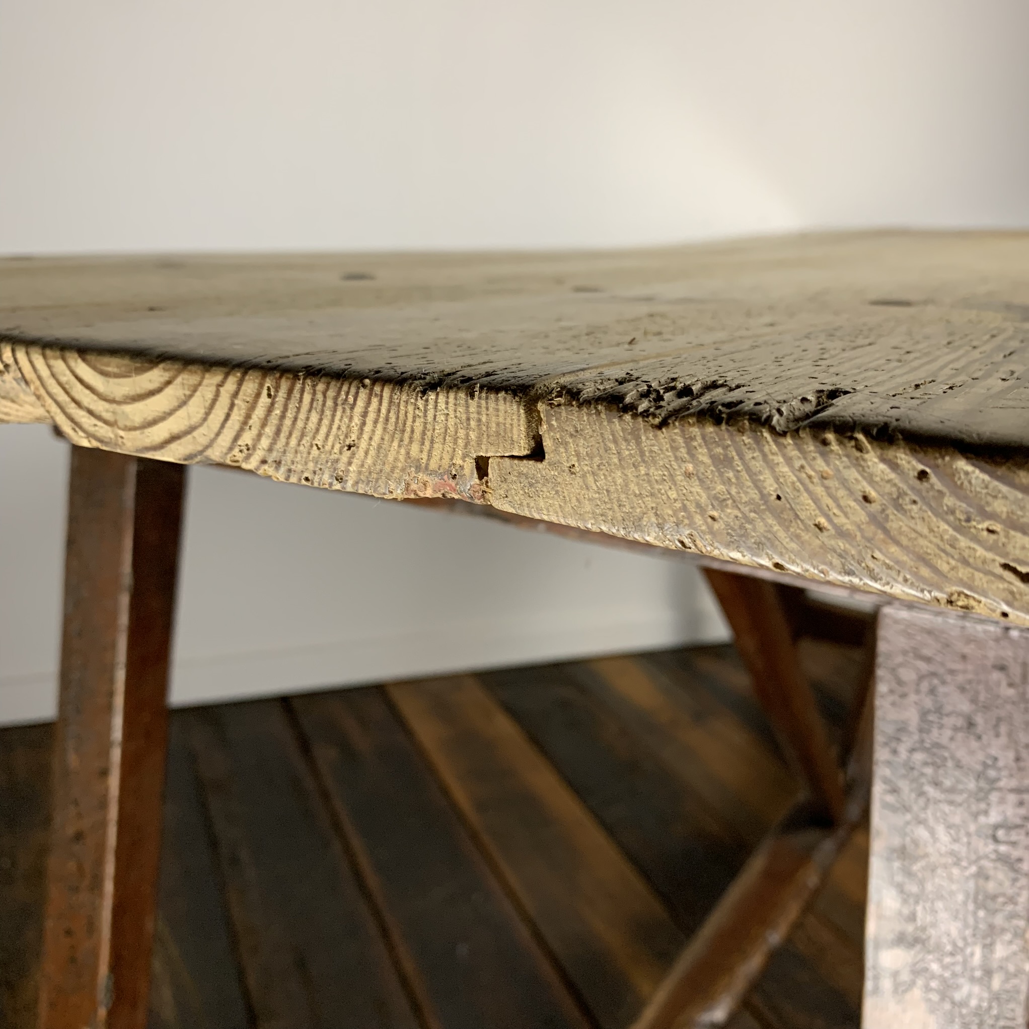 wonderful scrub top table