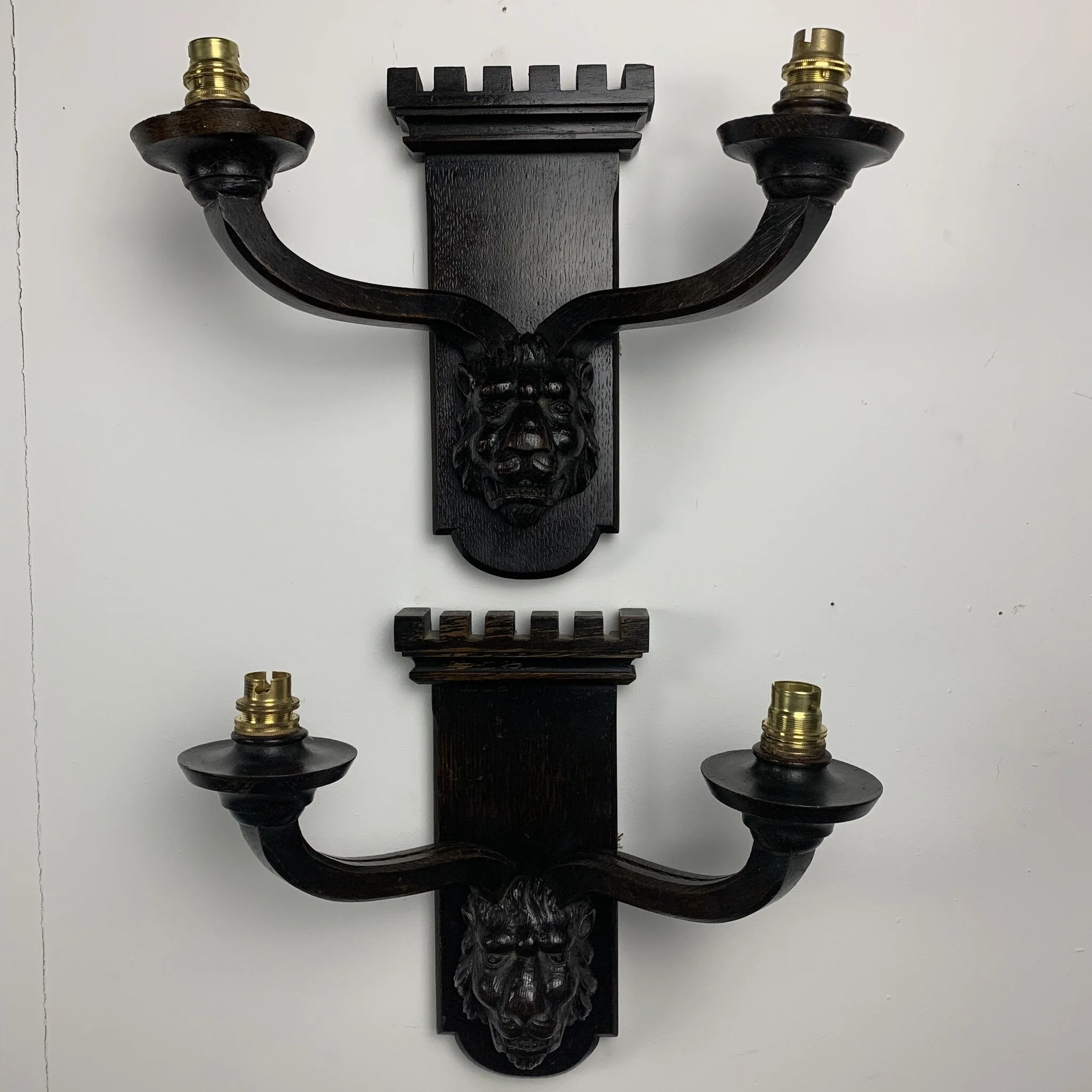 pugin wall lights