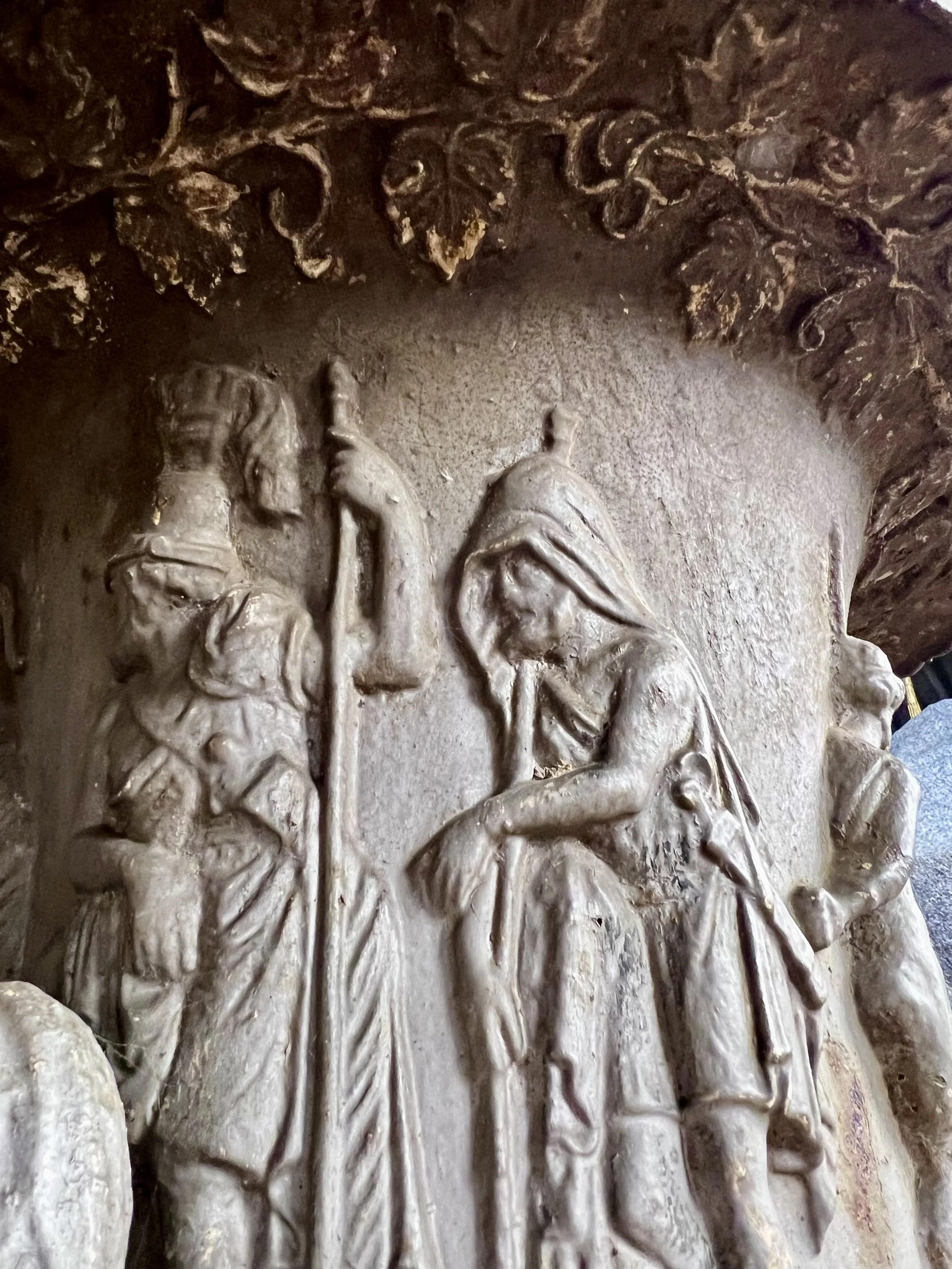 Rare pair of 19th Century cast iron Medici Borghese Urns and stands by Andrew Handyside