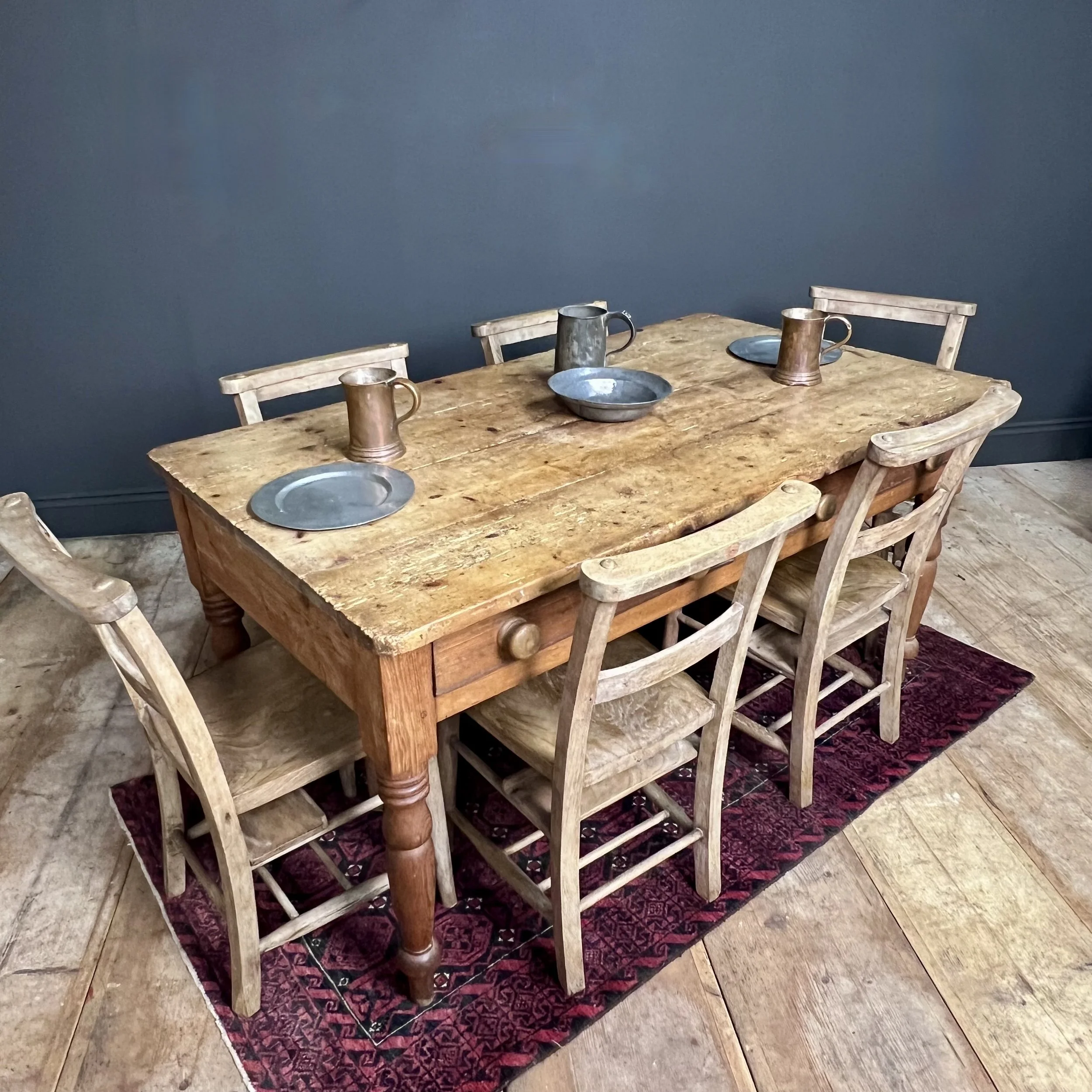 Victorian Scrub Top Pine Table