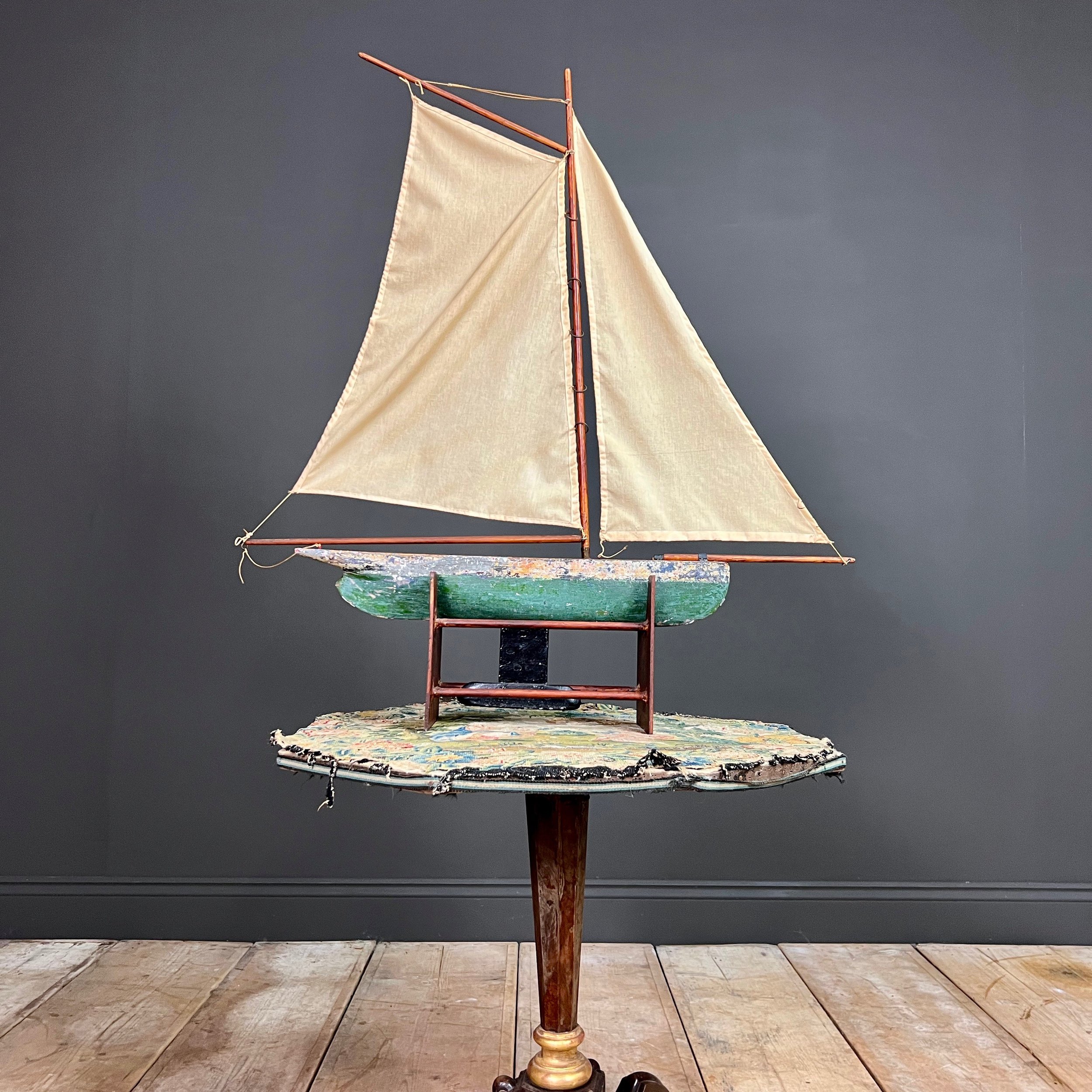 Edwardian pond yacht of good scale with a lovely “chippy” patina