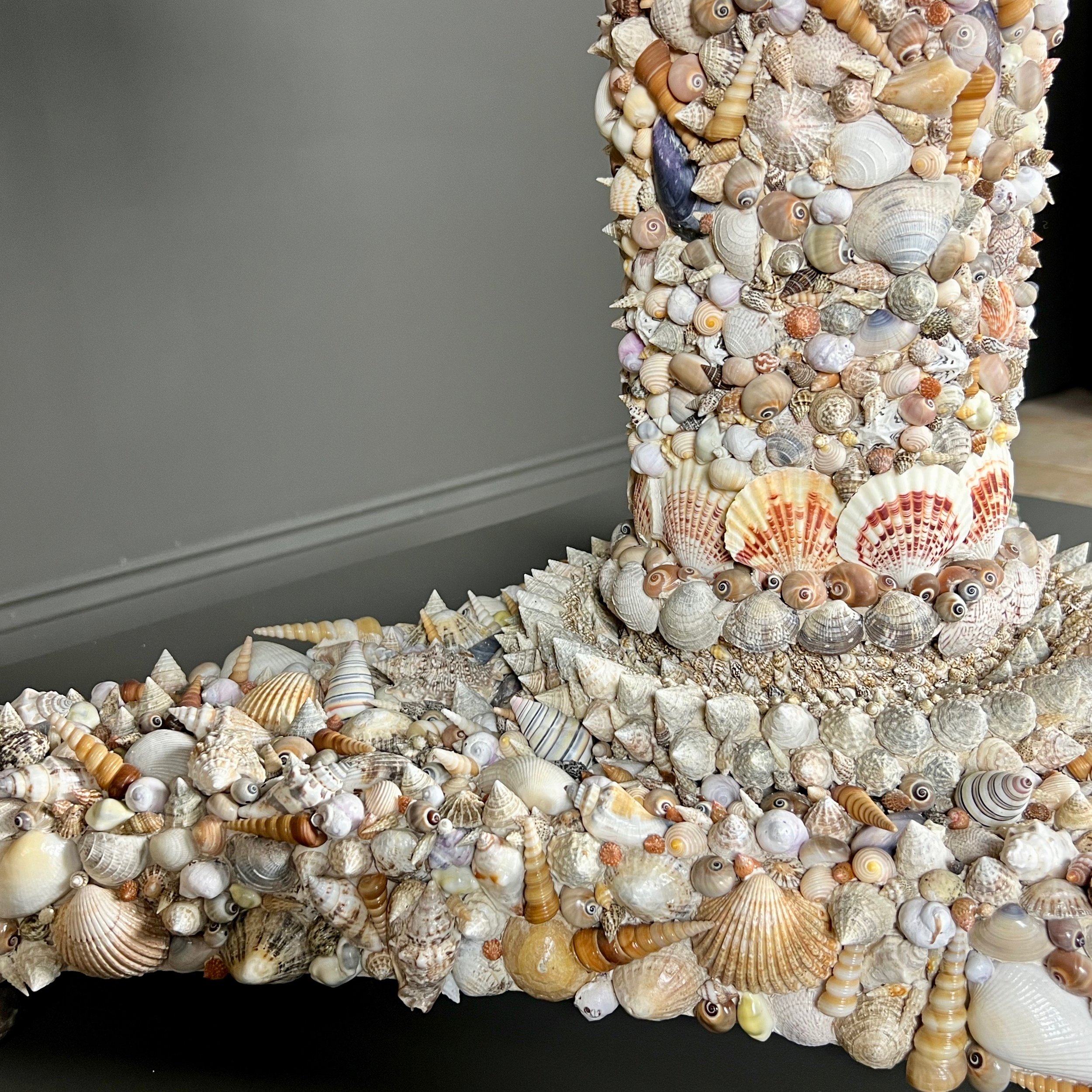 Large 19th Century Tilt Top Centre Table encrusted with sea shells