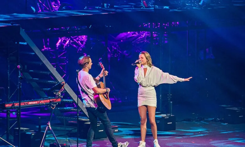 Regi, Scala & Kolacny Brothers, Pauline - Duizend Sterren (Live in het Sportpaleis)