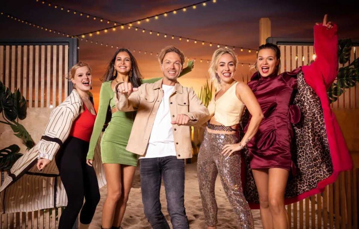 Make-up & Hair: Anske Van Acker