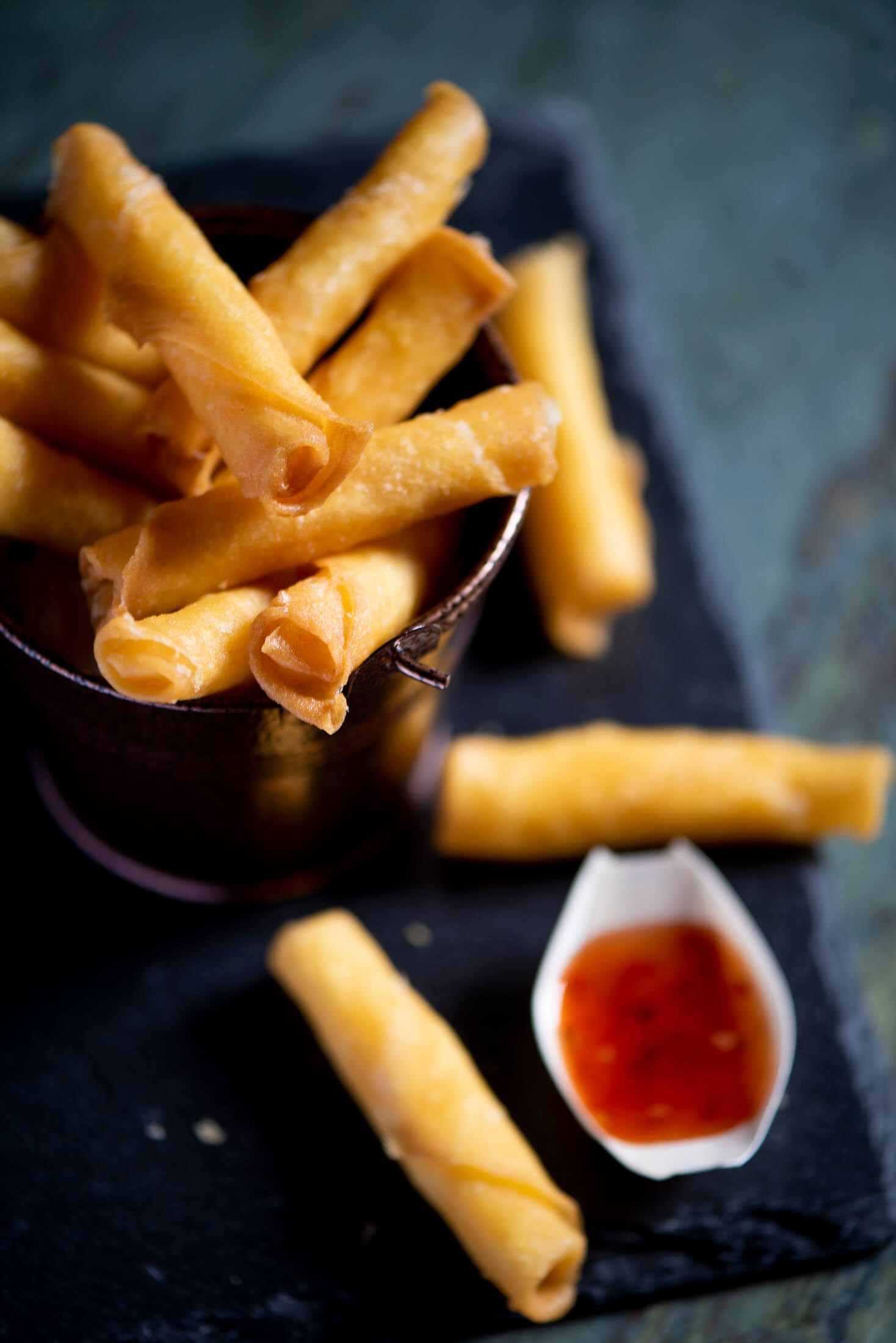 grizzl-organic-cheesesticks-with-chili-sauce.jpg