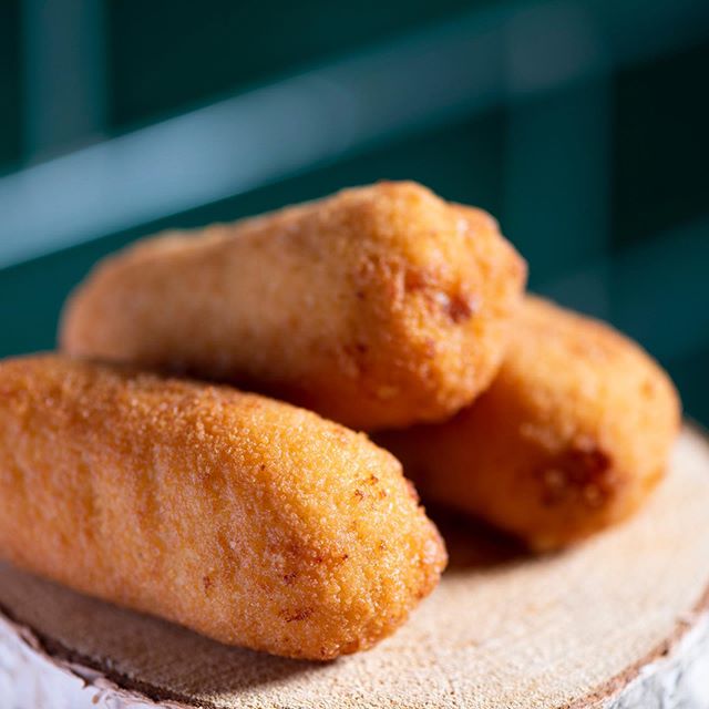 Handmade artisan shrimp croquette

#shrimp #croquette #northsea #handmade #artisan #frying #fish #fishing #food #nature #foodporn #fishinglife #sea #ocean #foodie #seafood #catch #pesca #instafood #water #freshwater #snack #delicious #foodphotography