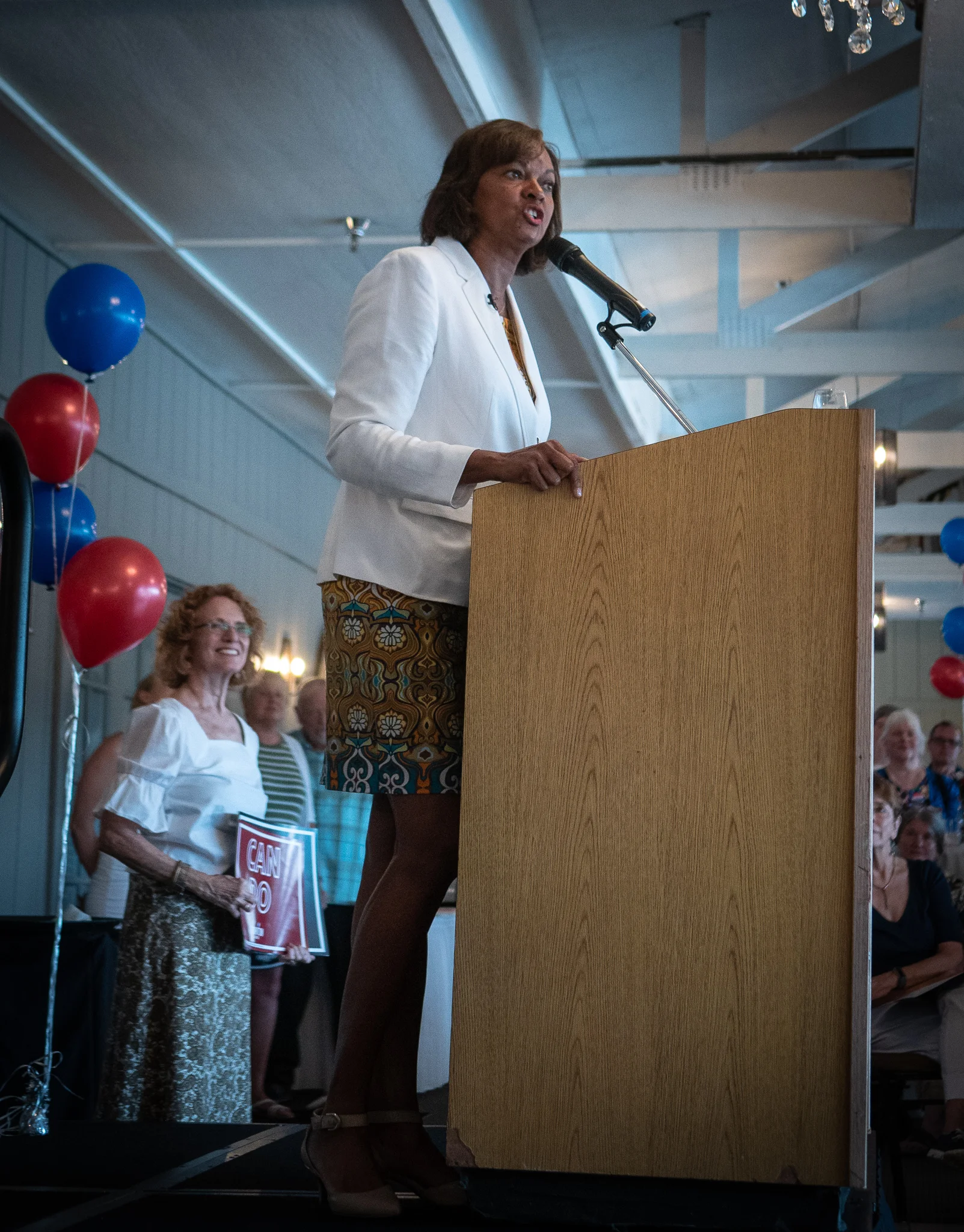  Dee Thornton Announces Bid for Indiana's Fifth District