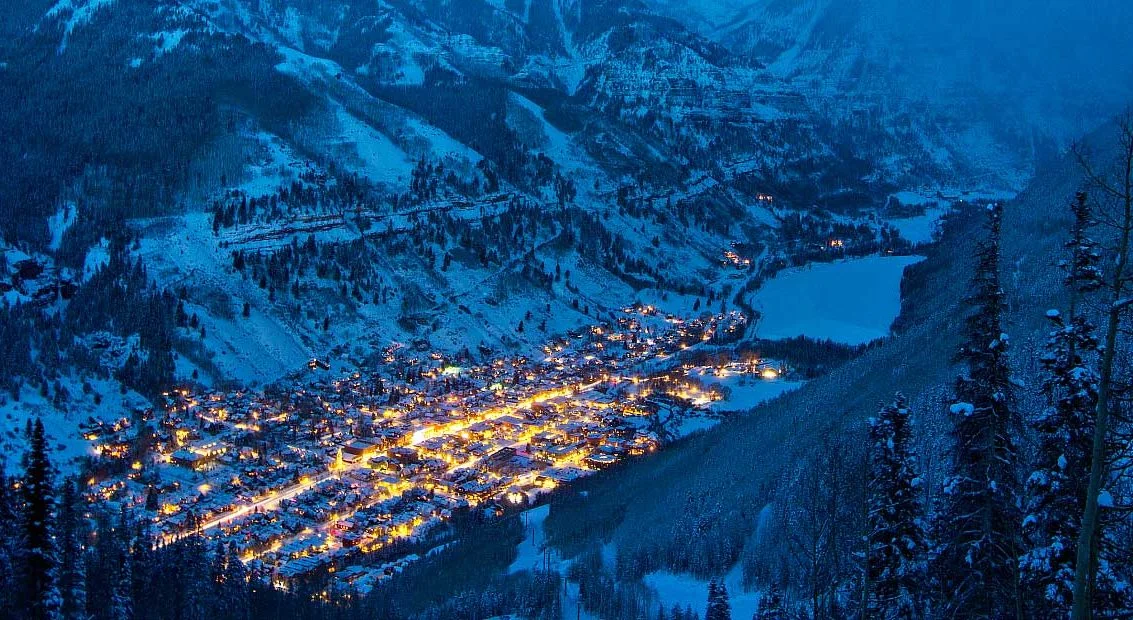 Winter-Night-Shot-of-Town-from-top-of-Mountain-Telluride-1133x620.jpg