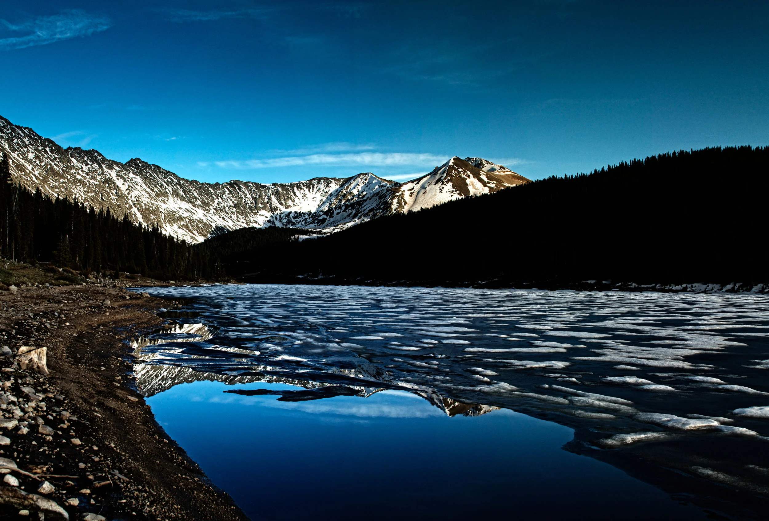 landscape-sea-water-nature-wilderness-mountain-478840-pxhere.com.jpg